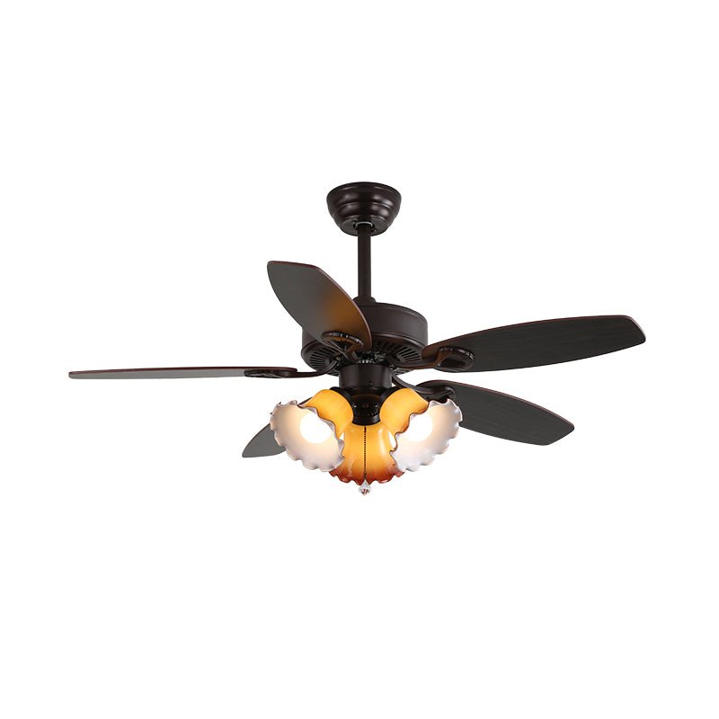 Ventilatore da soffitto con luce Solara con il suo design elegante