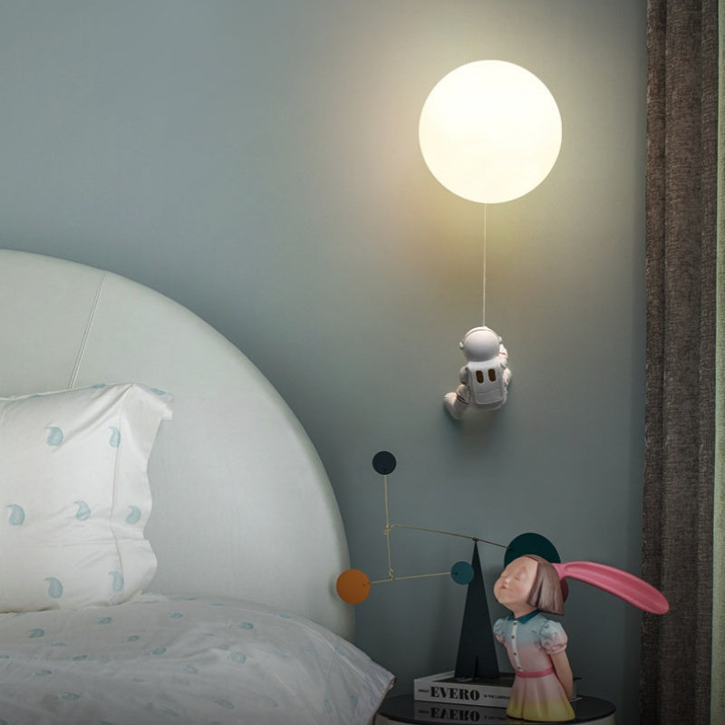 Aria Moderno Luna LED Applique Bianco Resina Camera dei Bambini