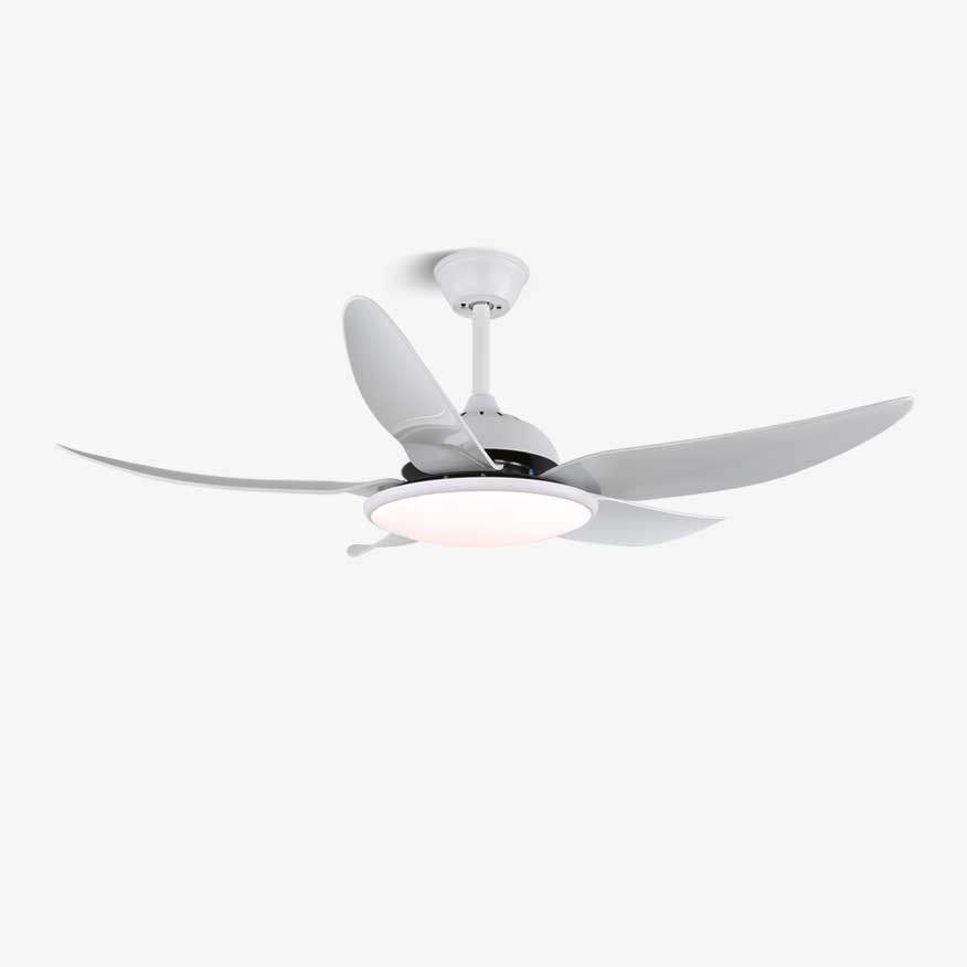 Ventilatore da Soffitto Moderno Aquila con Luce installato in un soggiorno