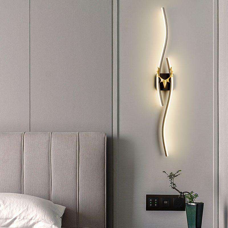 Arisha Minimalismo Lineare Onda Design LED Applique Metallo Oro Specchio Bagno