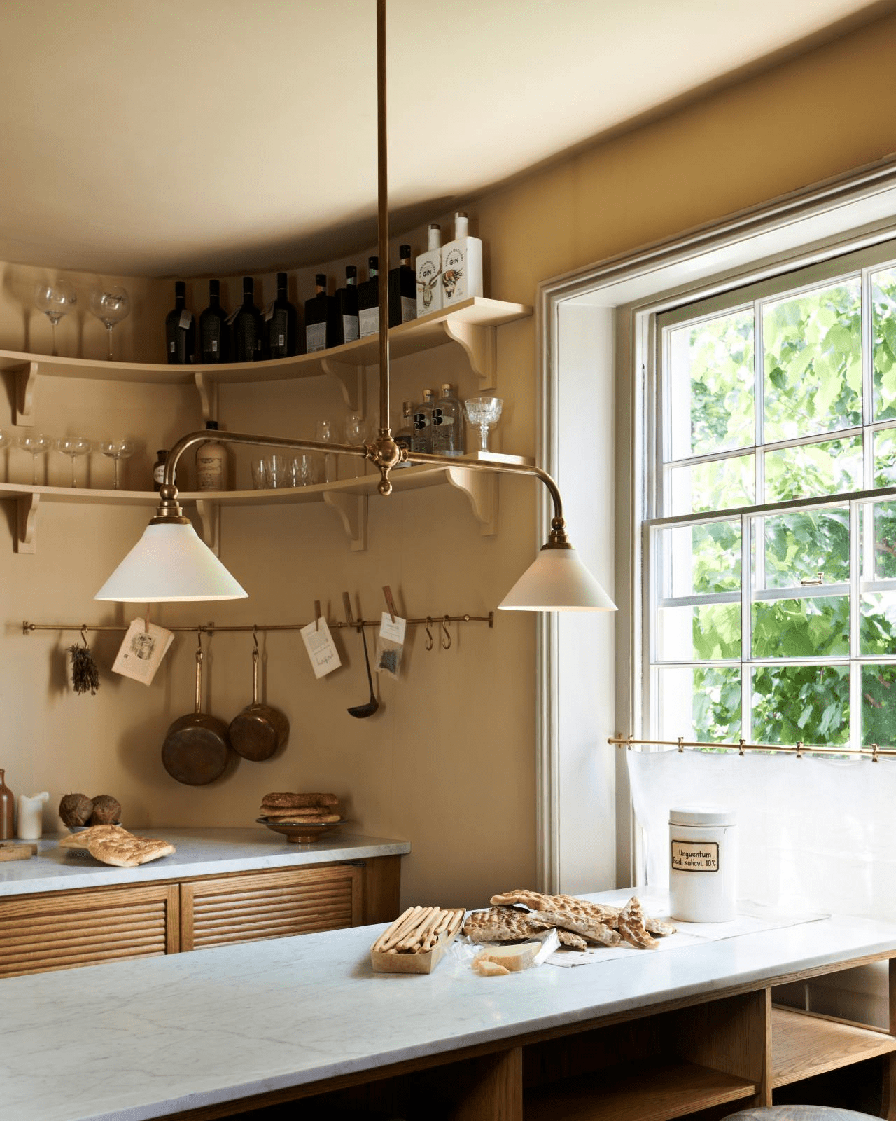 Bridgemont Pendant Light - Blowlighting