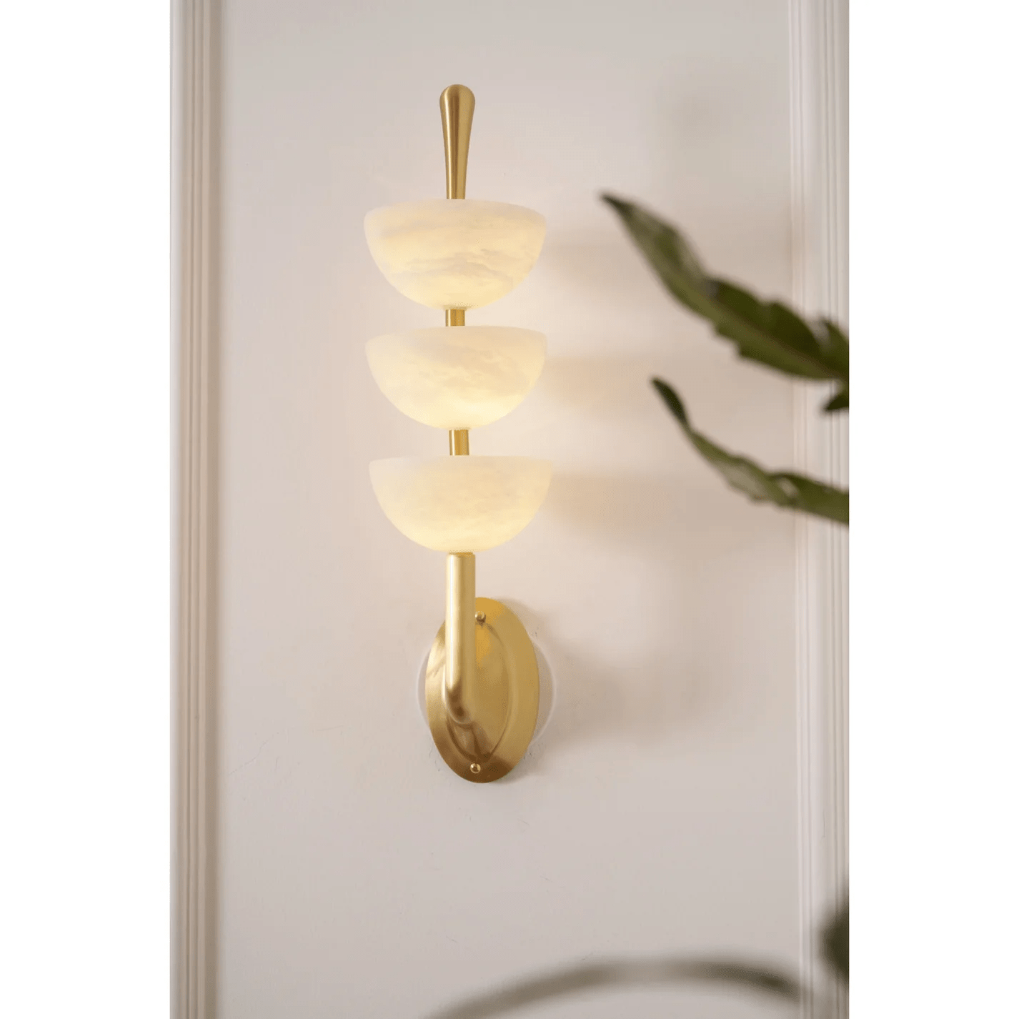 Ulmiraris Alabaster Wall Light - Neutralighting