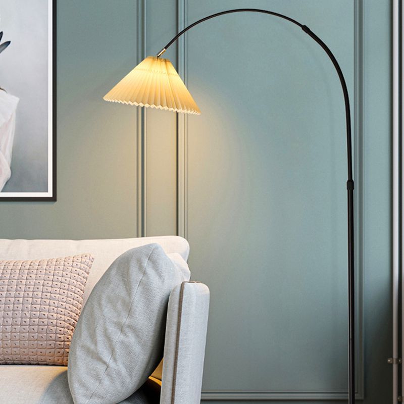 Tiffany Nordico Moderno Metallo Tessuto Arco Studio Lampade da Terra
