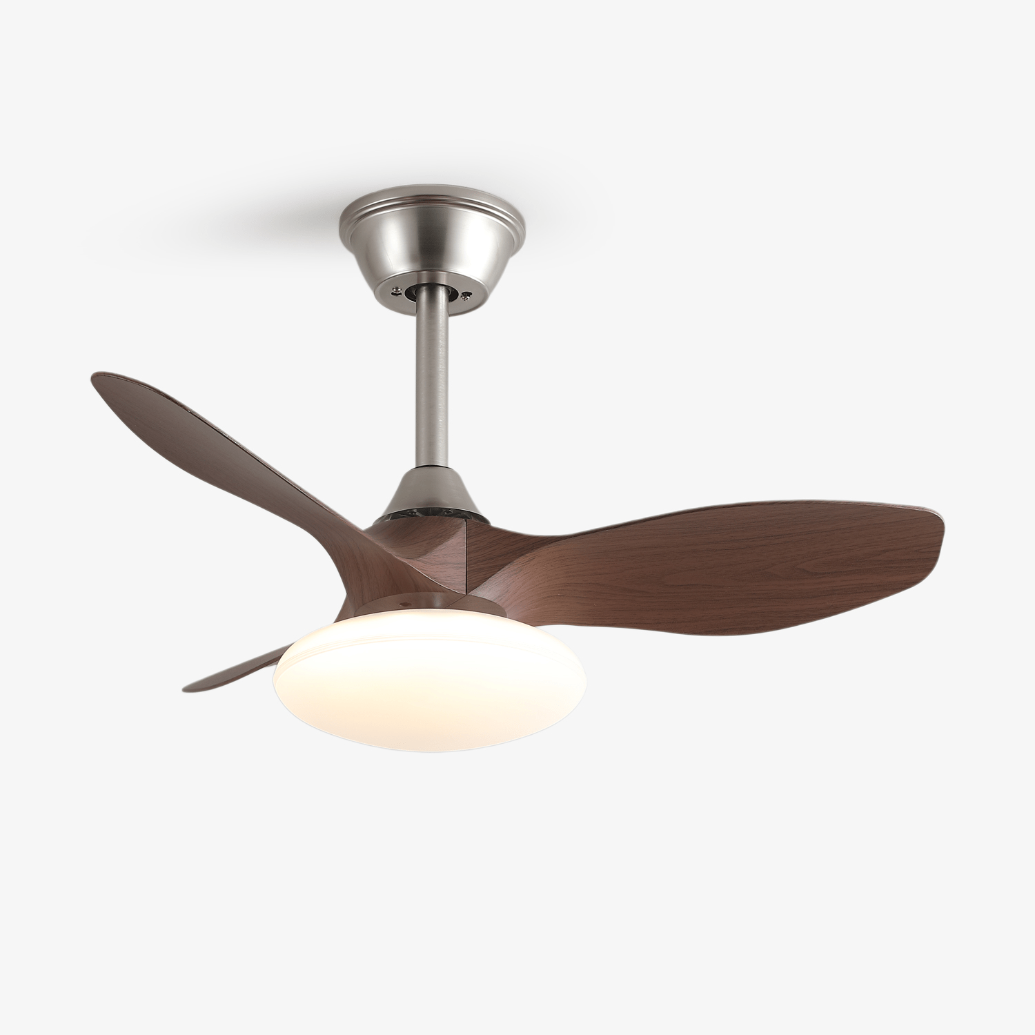 Ventilatore da soffitto Sylvara con luce in un ambiente interno moderno