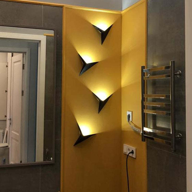 Arisha Moderno LED Applique Metallo Piccolo Geometrico Triangolo Soggiorno/Camera da Letto Minimalismo