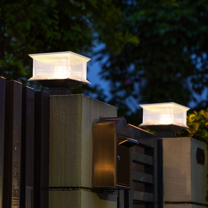 Ray Contemporaneo LED Rettangolare Metallo Acrilico Lampada da Esterno, Nero