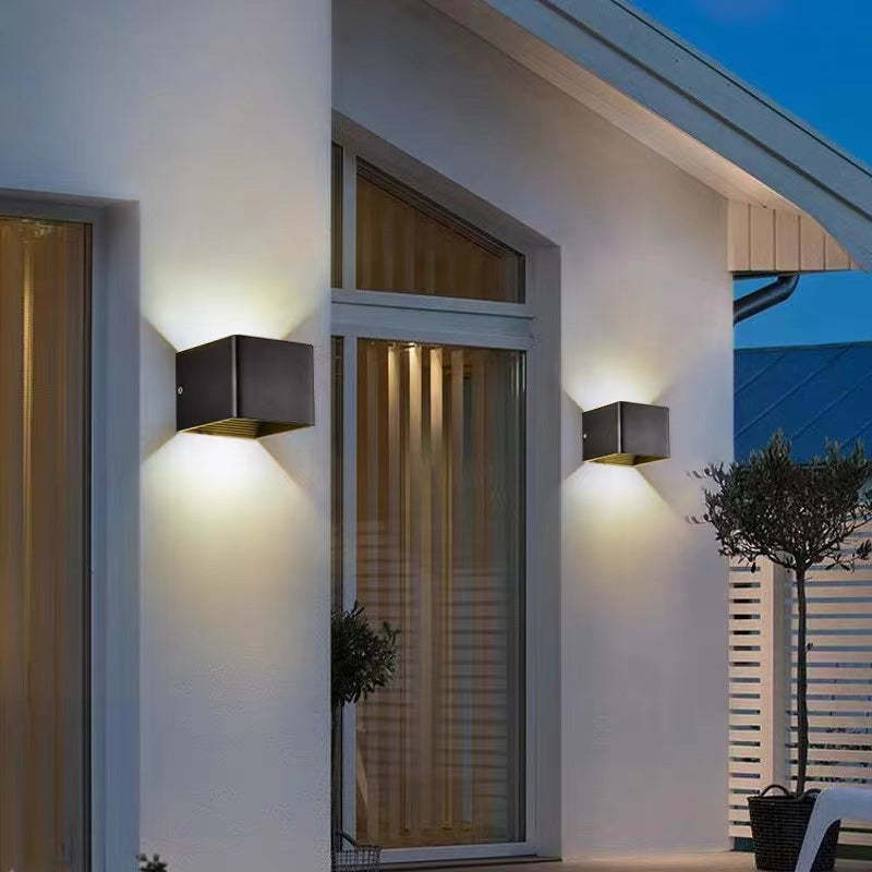 Ray Applique da Esterni Quadrato Regolabile LED