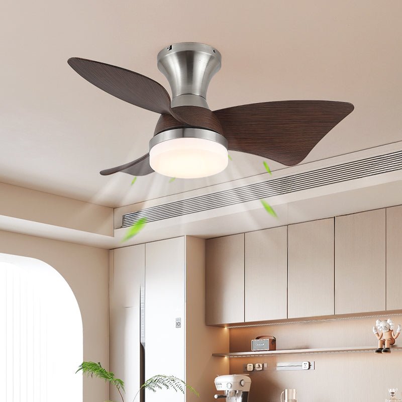 Vista ravvicinata del LED integrato del ventilatore da soffitto Aureon con luce