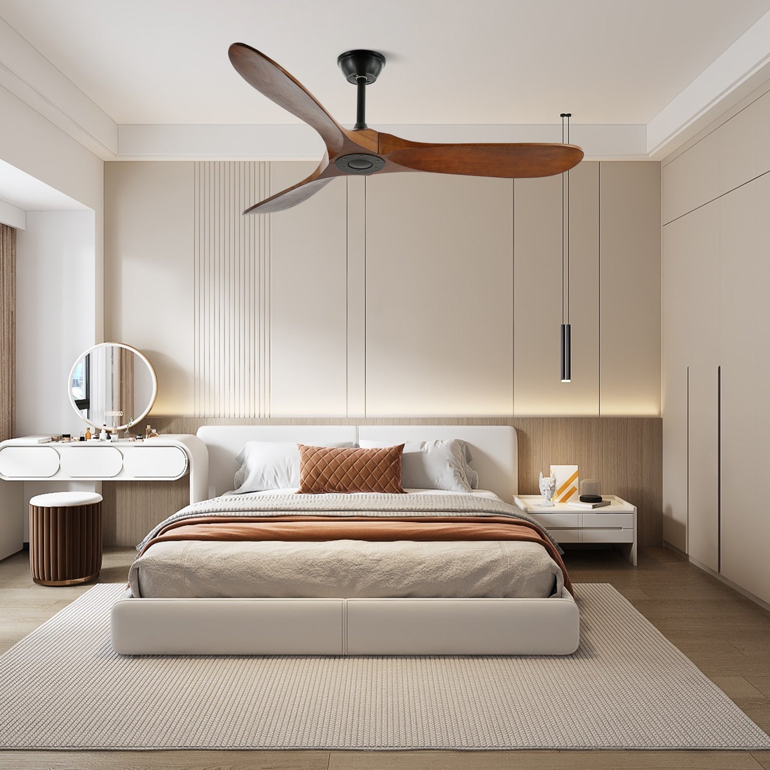 Ventilatore da soffitto Aviona in legno che mostra il suo design elegante.