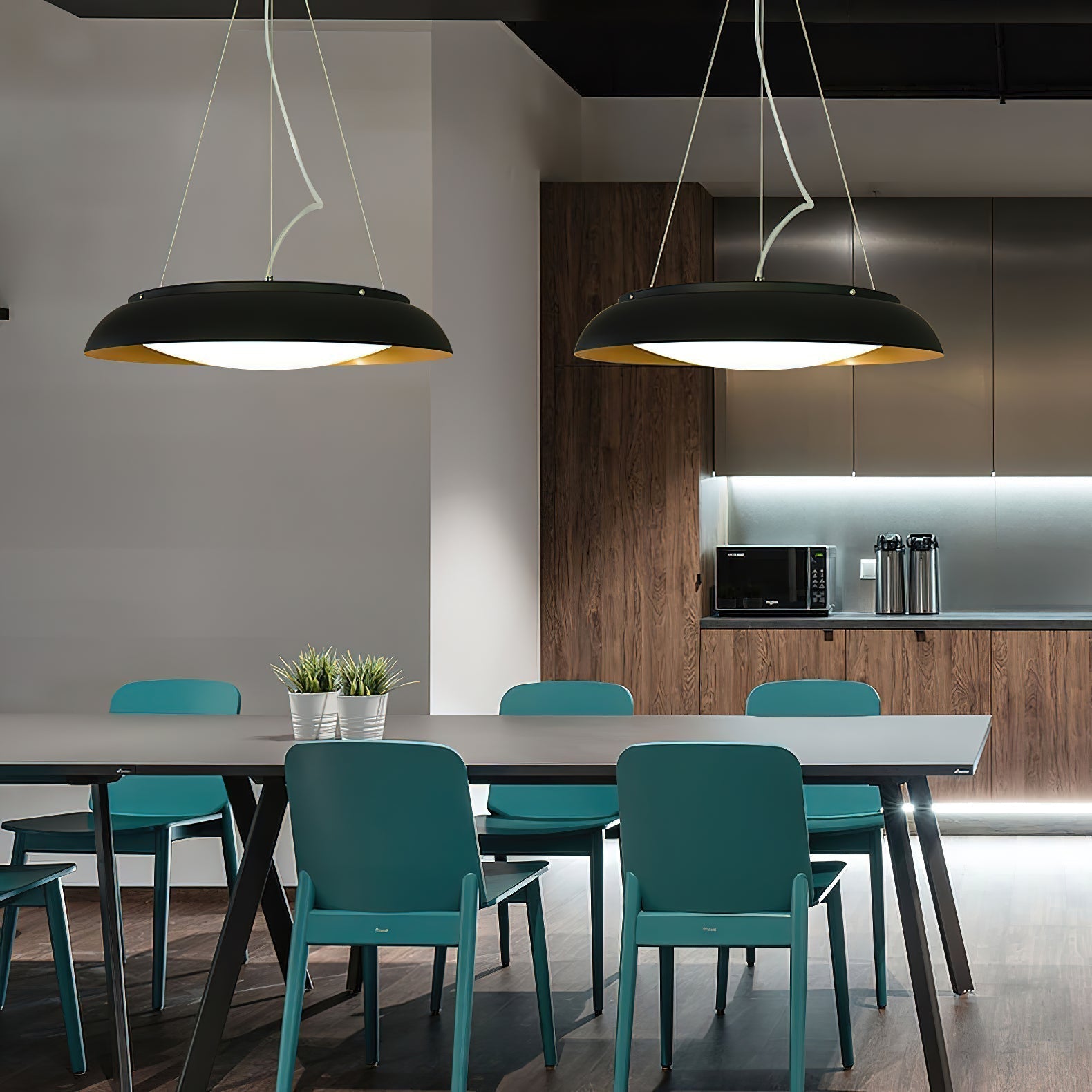 Aero Pendant Light - Blowlighting