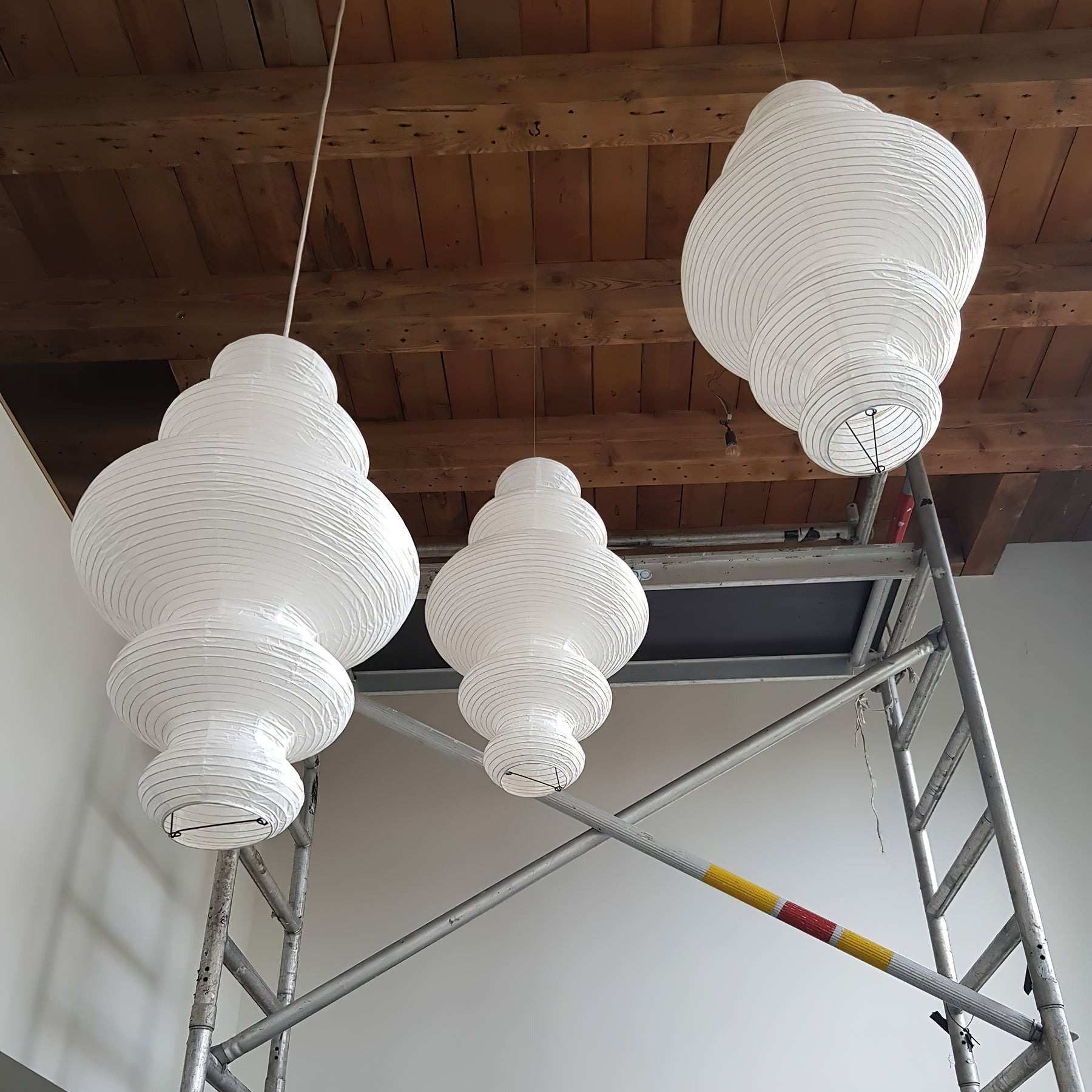 Ritta Lampada a Sospensione Giapponese Scultorea in Carta Plug-In