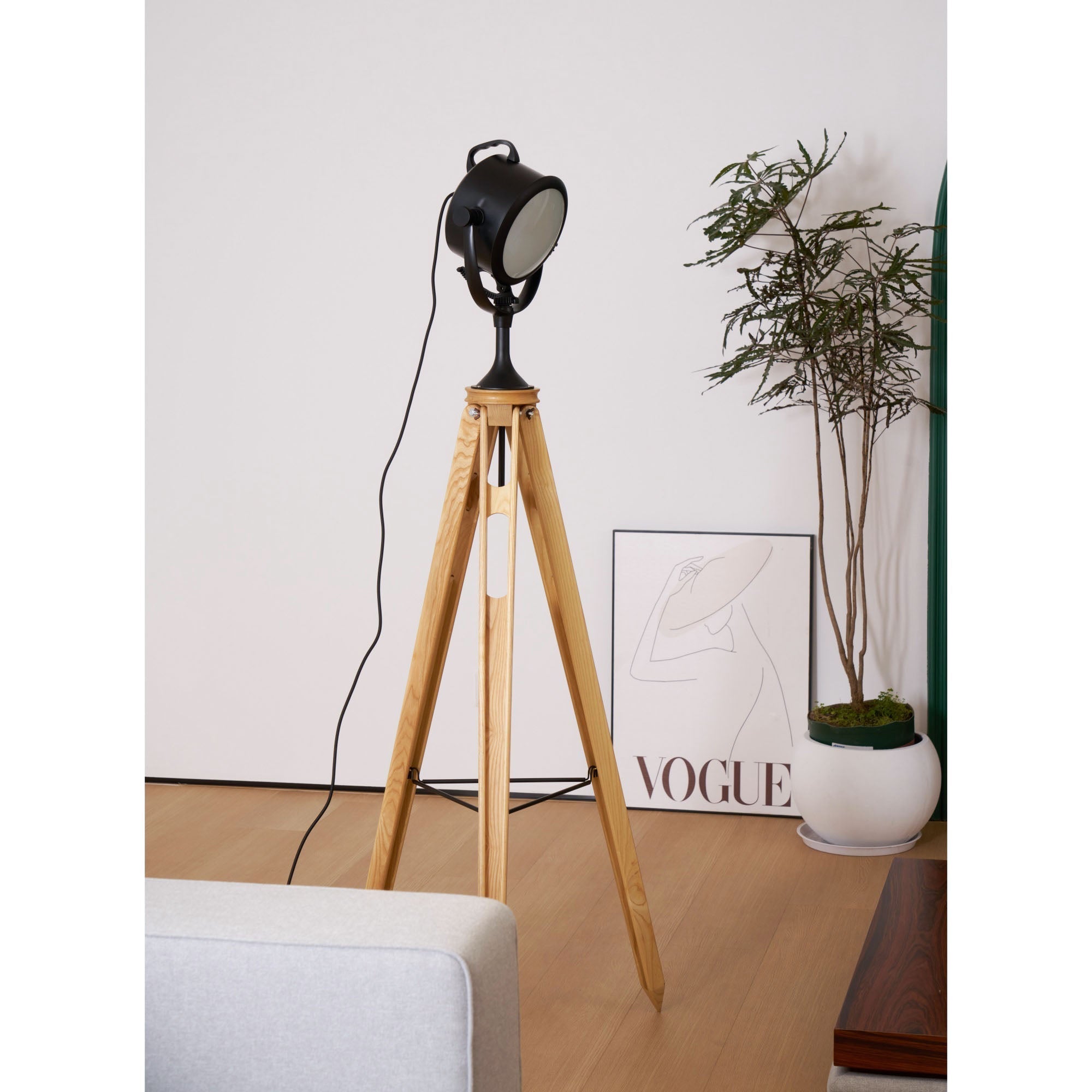 Alfred Tripod Floor Lamp - Lamp Copper