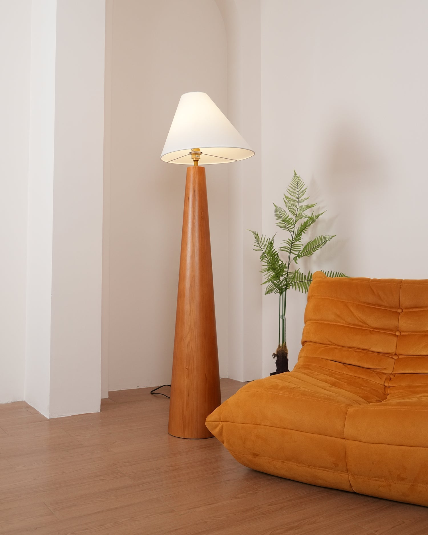 Alvin Floor Lamp - Lamp Copper