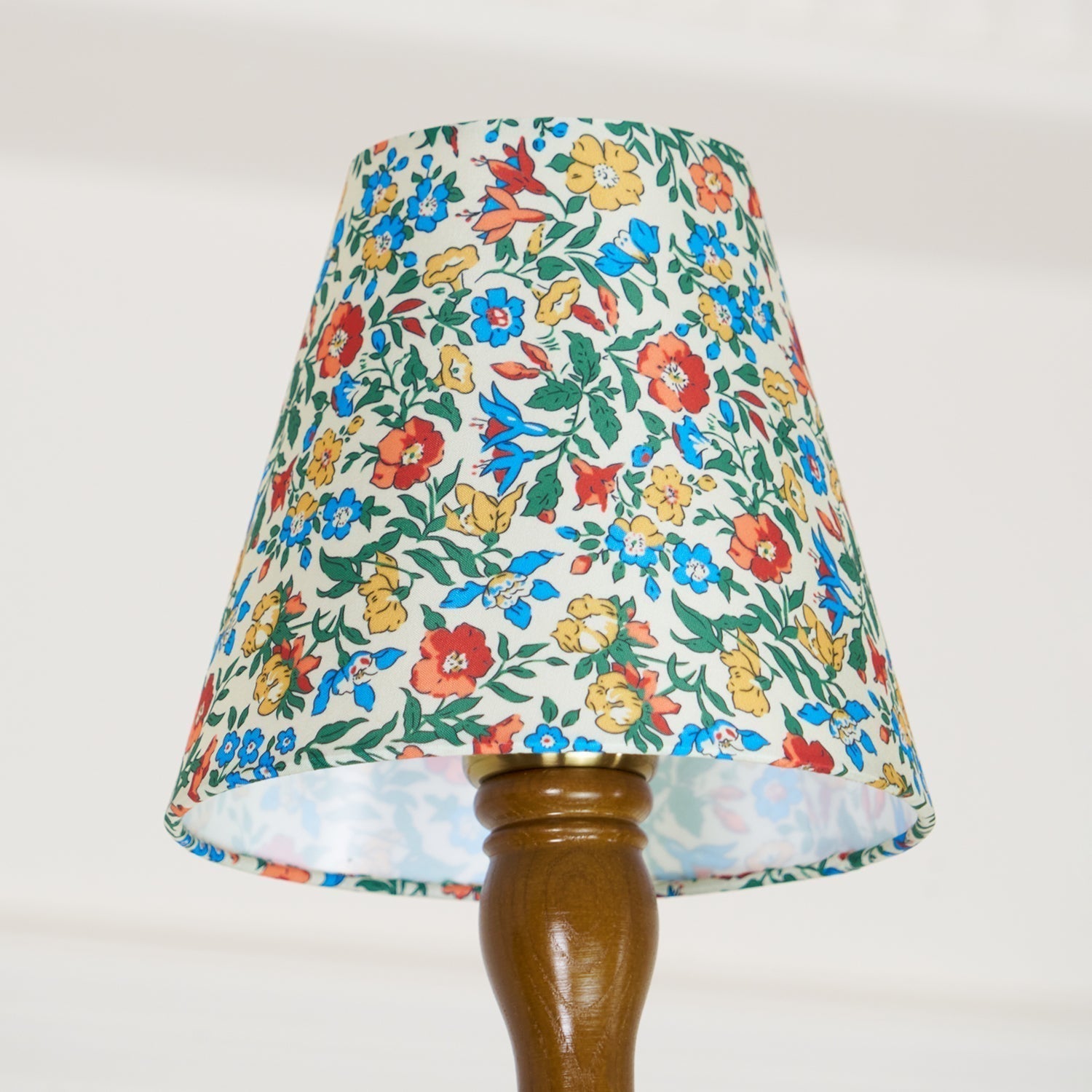 Florinda Floral Fabric Shade Chandelier with Wooden Arms - Letslighting