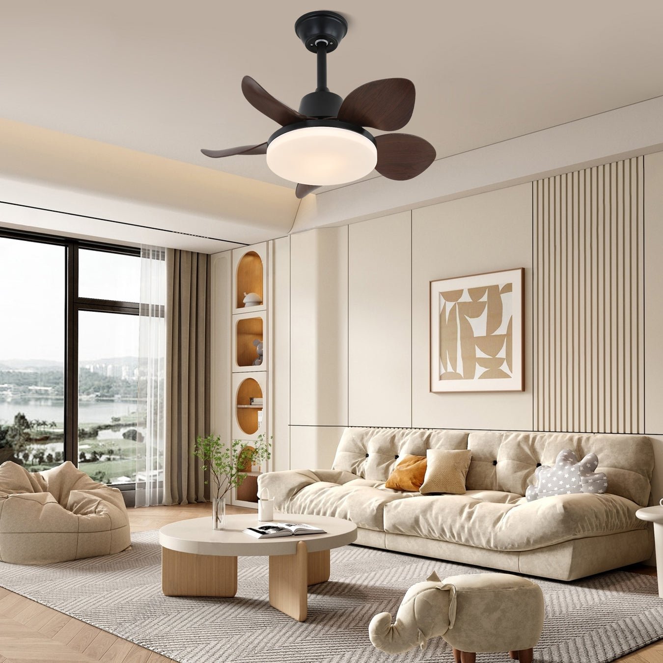 Primo piano del ventilatore da soffitto Veyra che mostra la finitura in legno e il paralume in acrilico