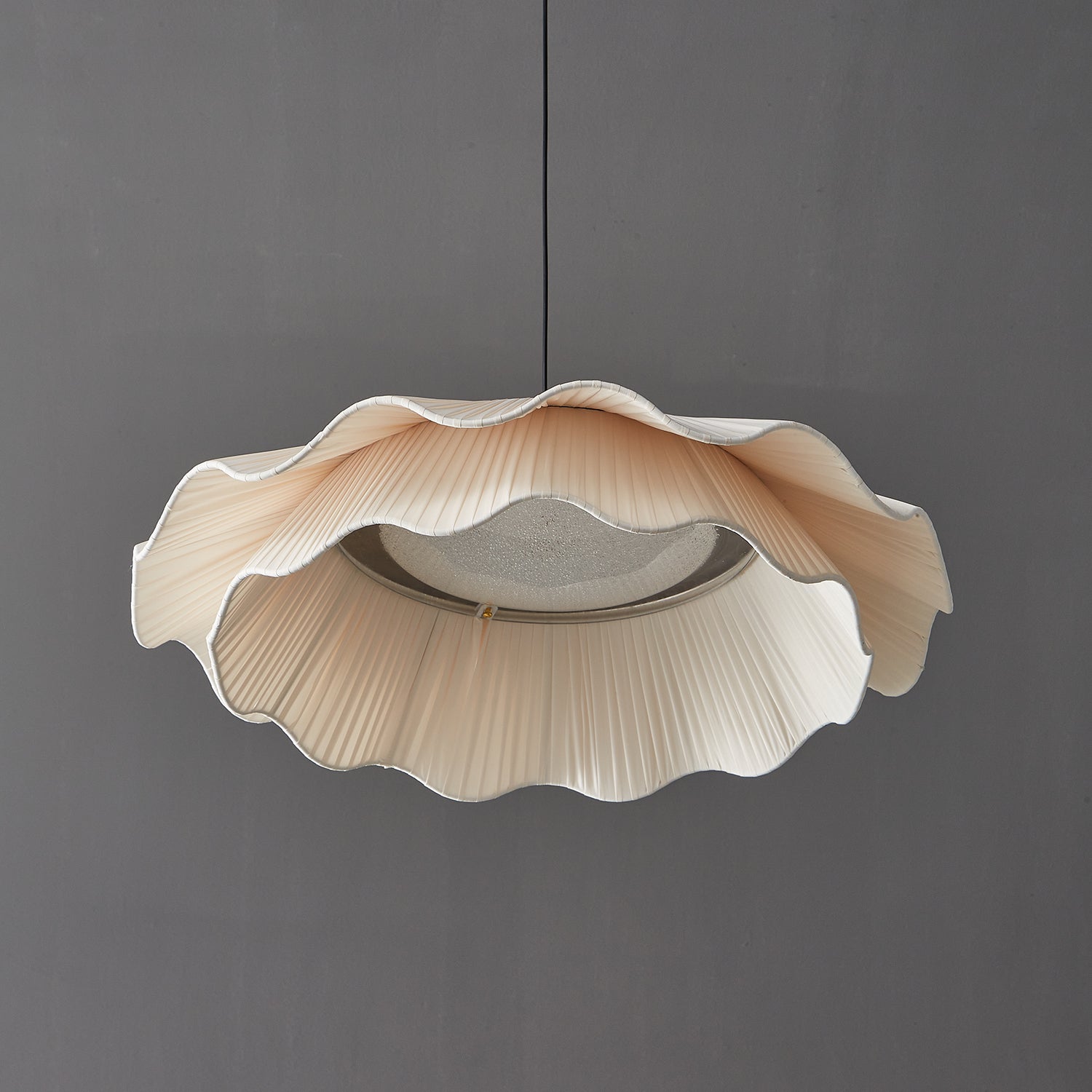Arwen Fabric Wave Pendant Lamp - Blowlighting