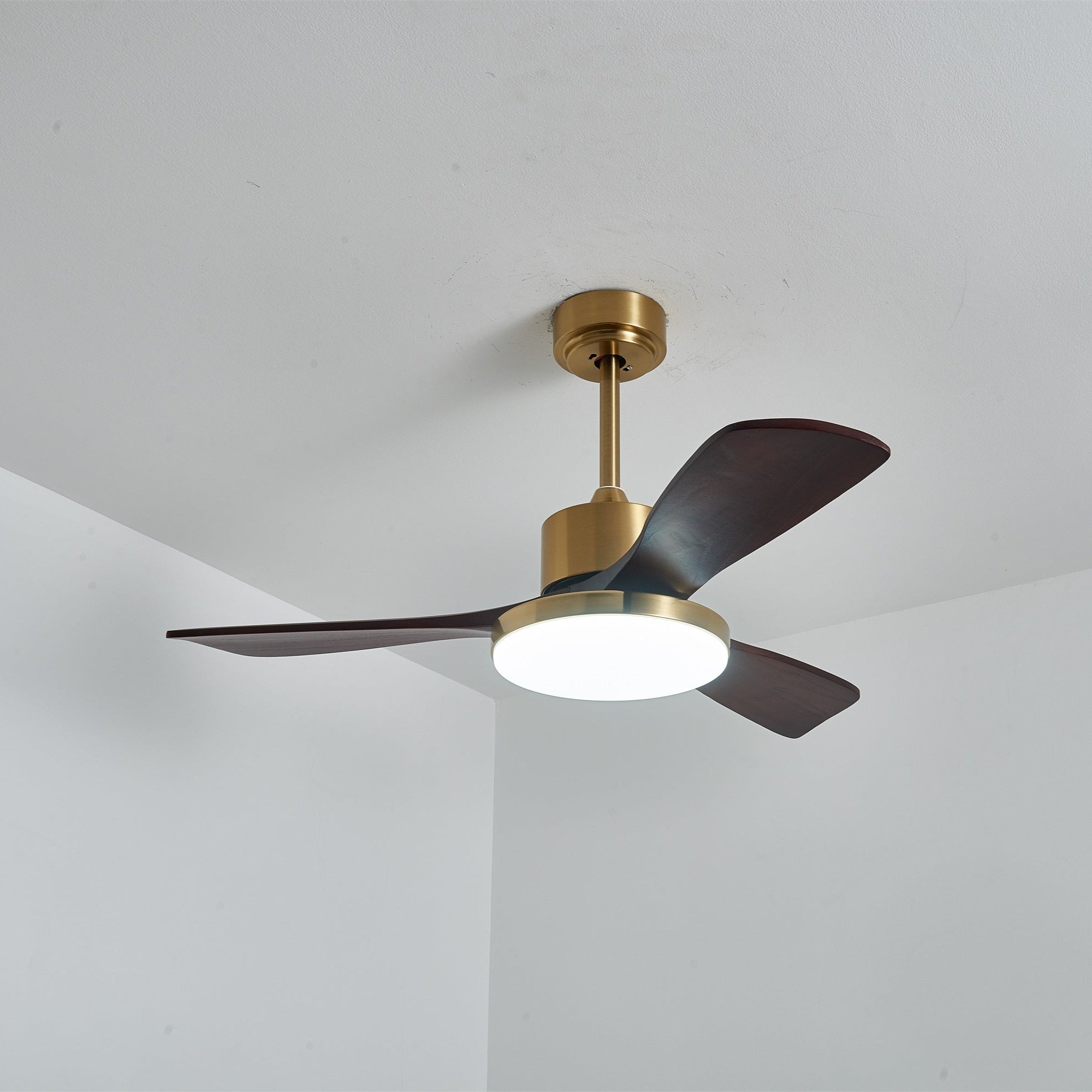 Dimensioni del ventilatore da soffitto moderno Xen in legno con luce (Diametro 91cm)