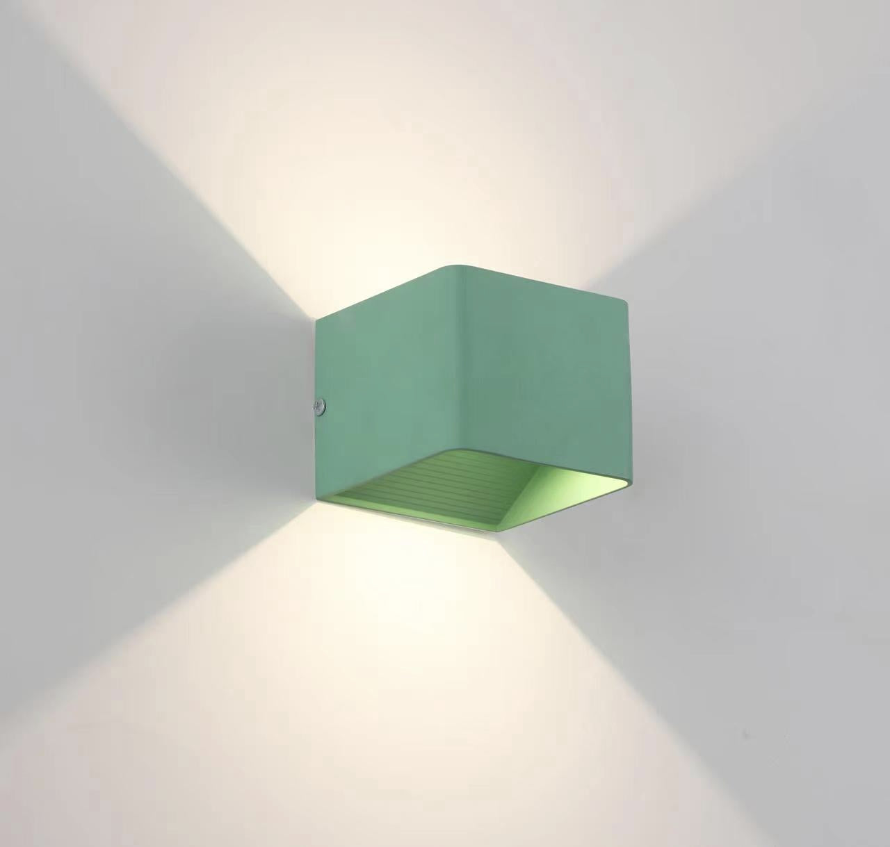 Arisha Applique Quadrato Minimalista Moderno LED Metallo