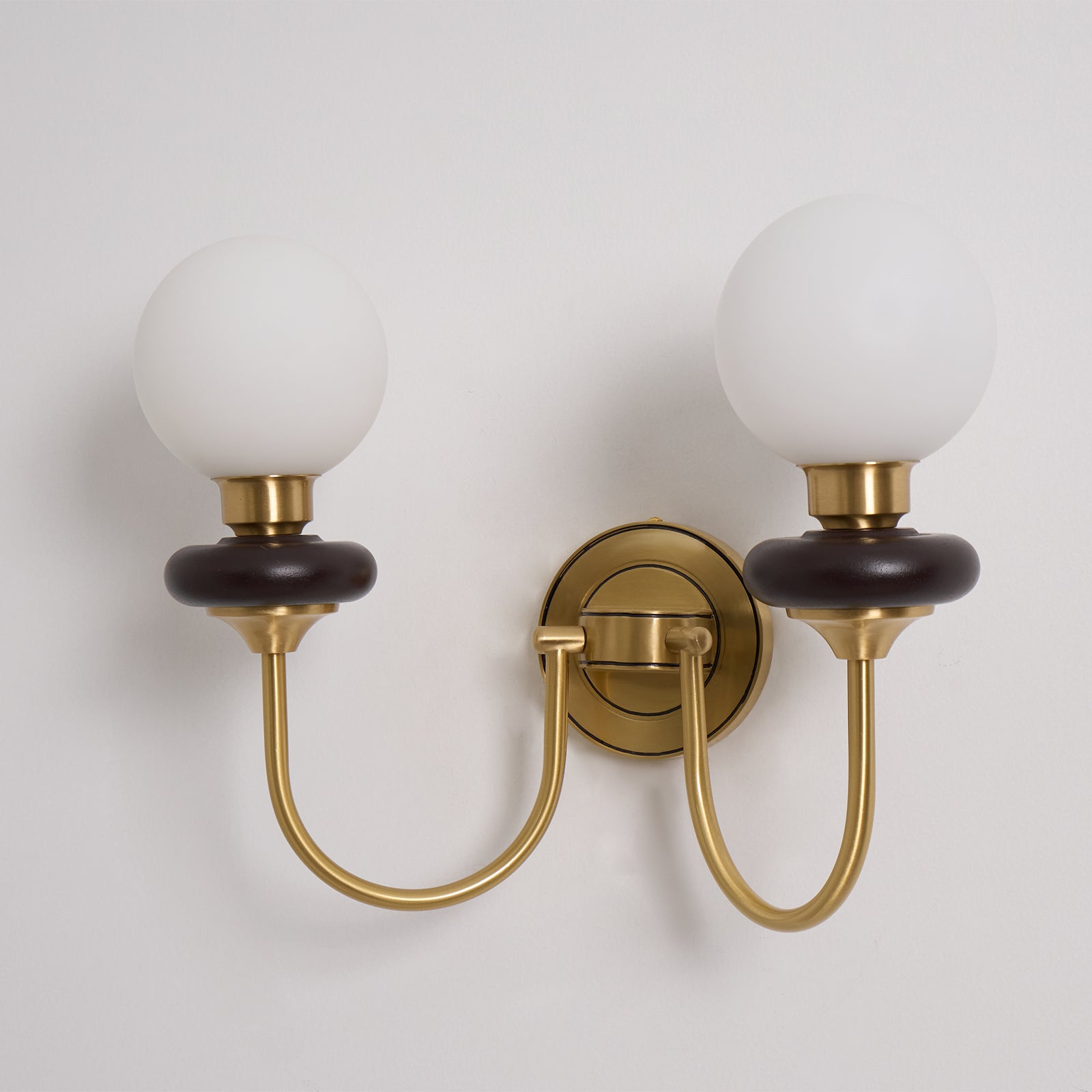Bellevue Wall Lamp - Blowlighting