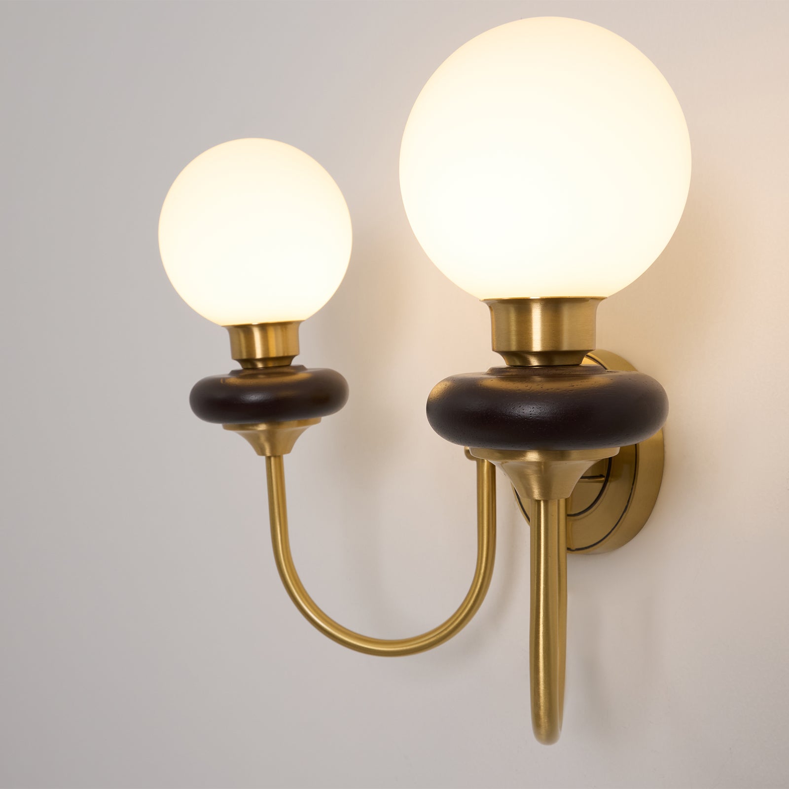 Bellevue Wall Lamp - Blowlighting