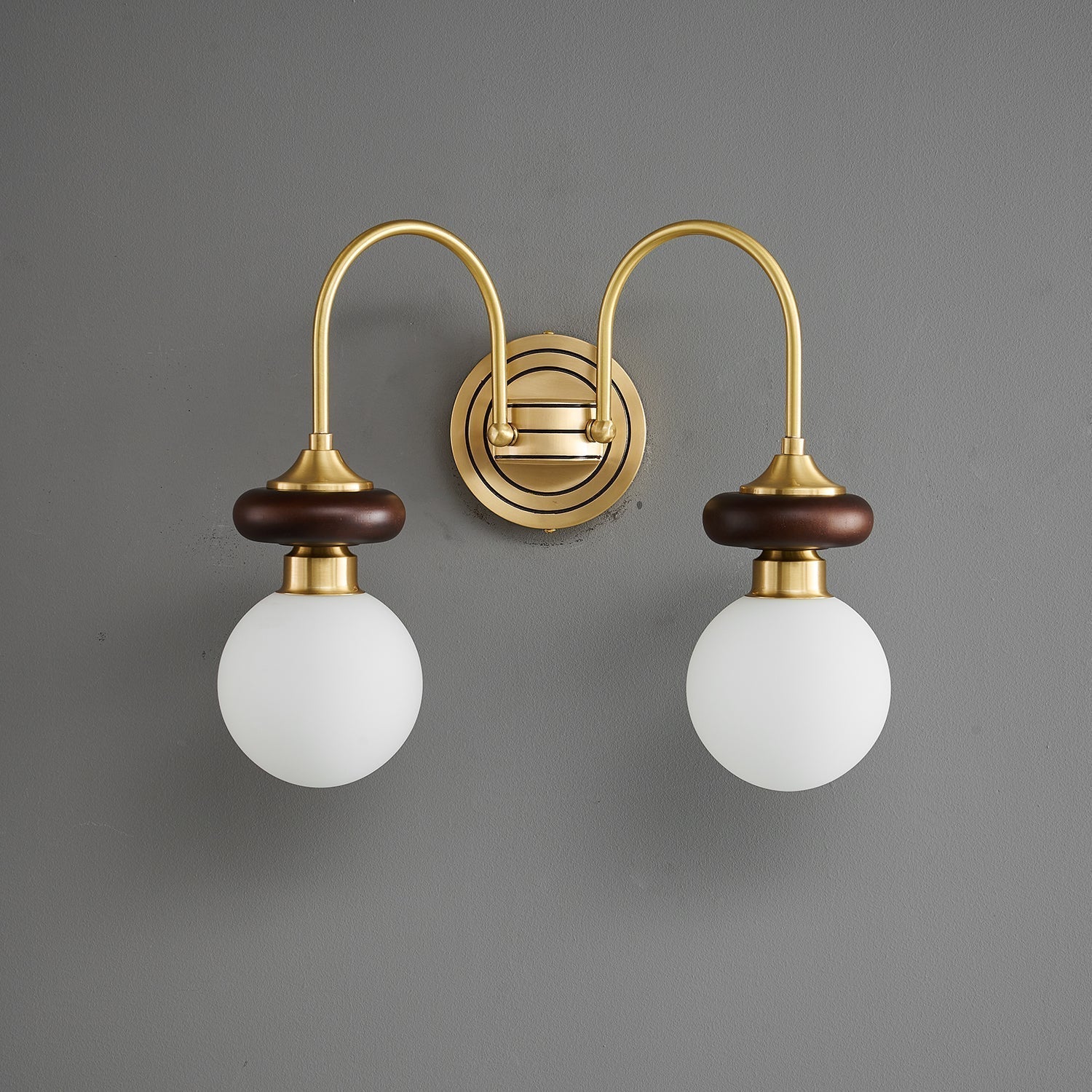 Bellevue Wall Lamp - Blowlighting