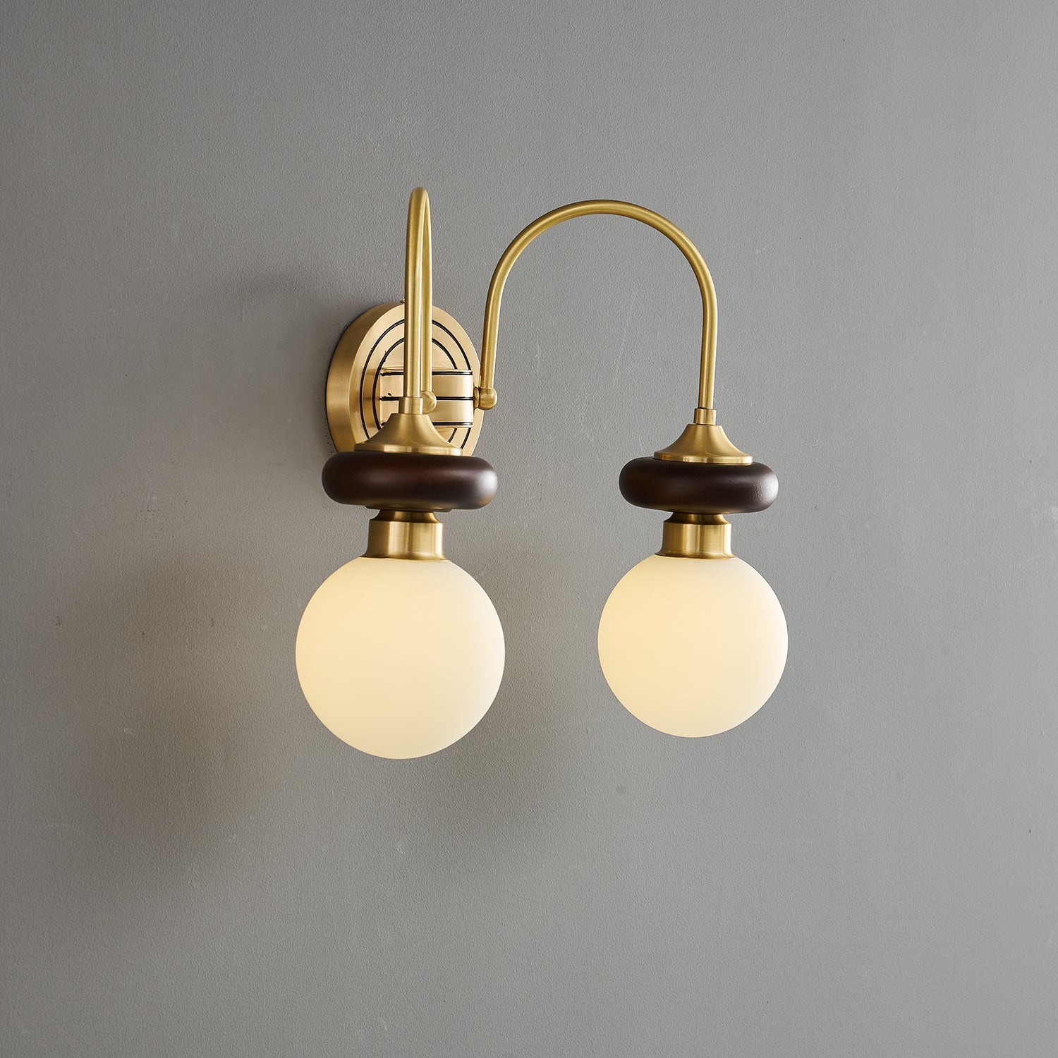 Bellevue Wall Lamp - Blowlighting