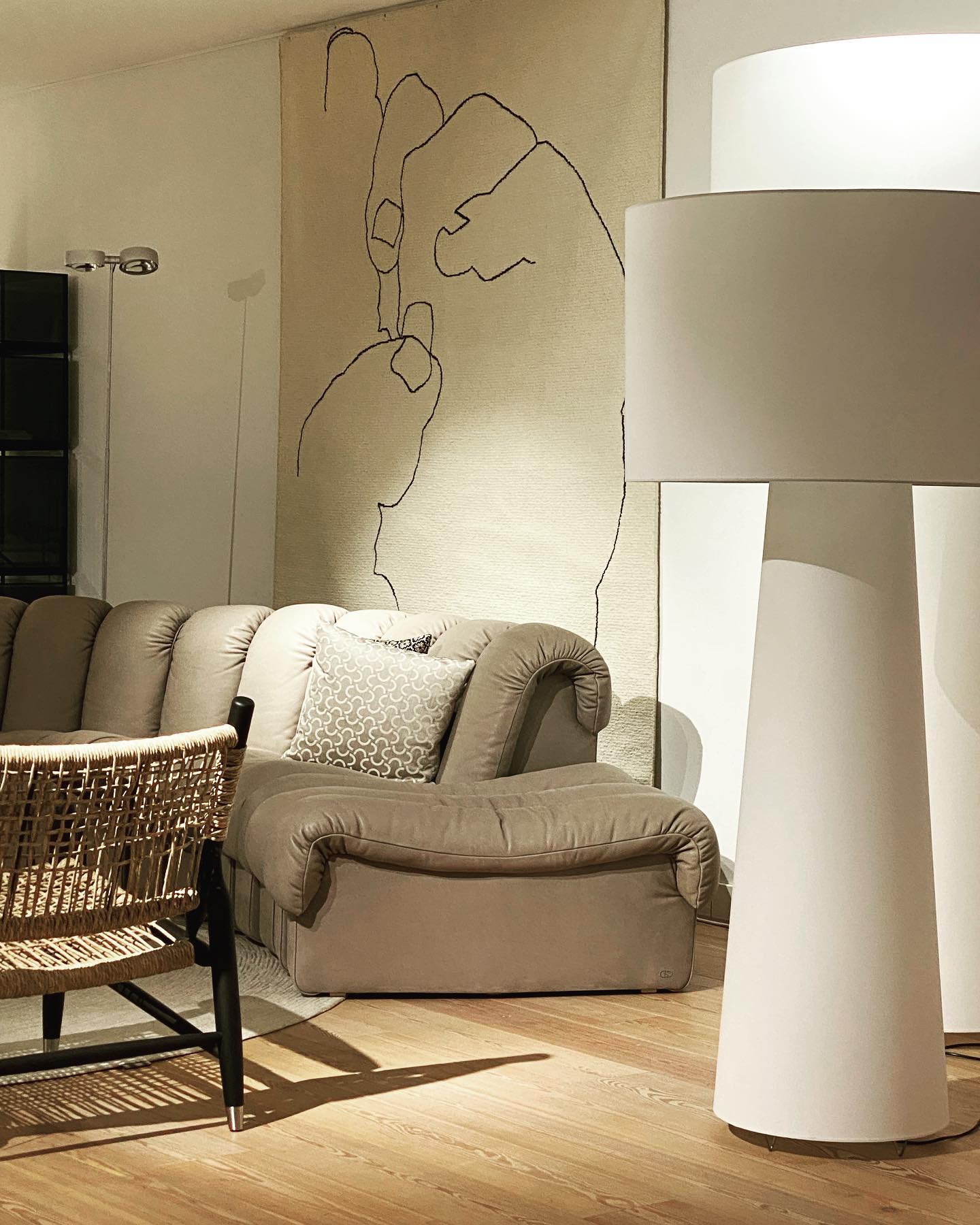 Big Shadow Floor Light - Lamp Copper