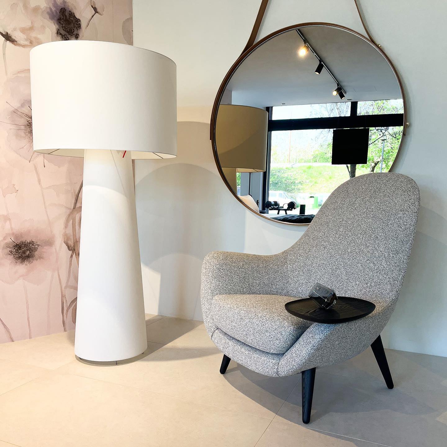 Big Shadow Floor Light - Lamp Copper