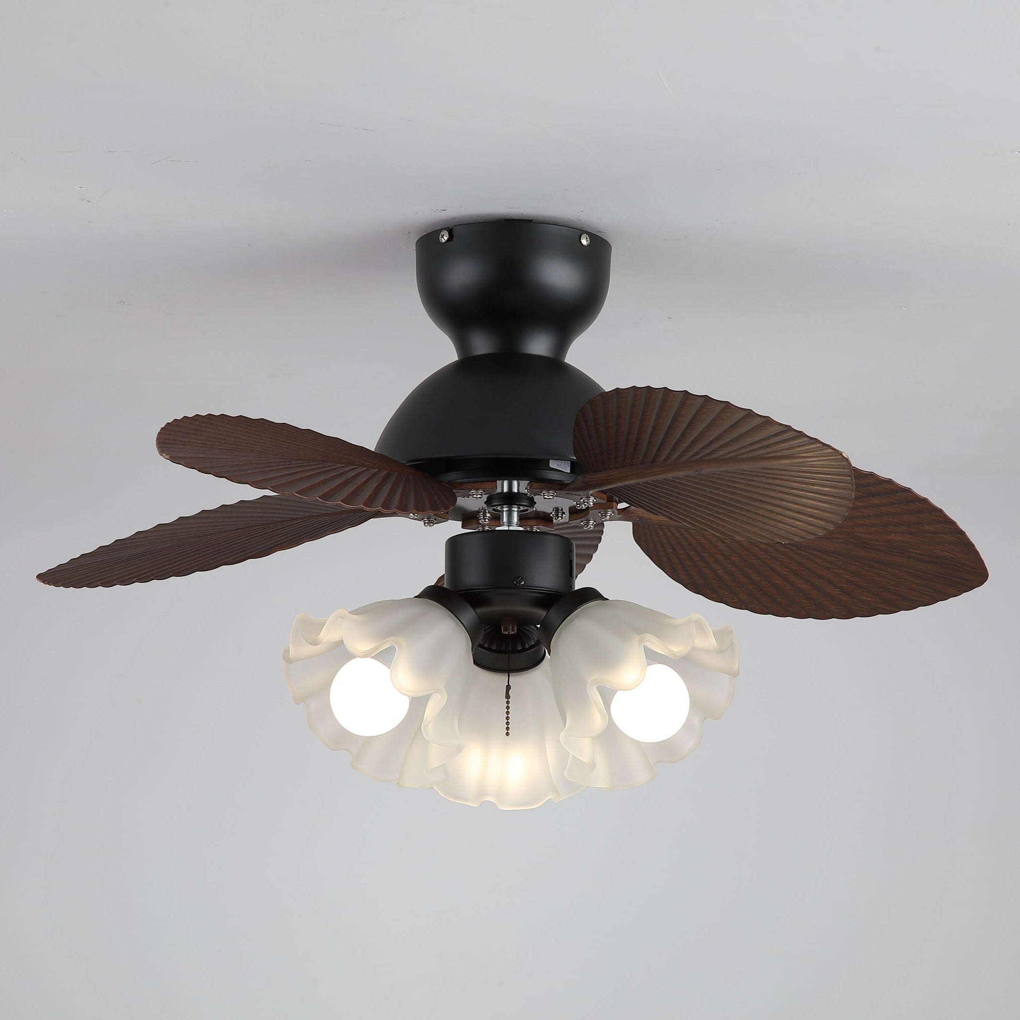 Ventilatore da soffitto con luce Qers che mostra diverse velocità della ventola