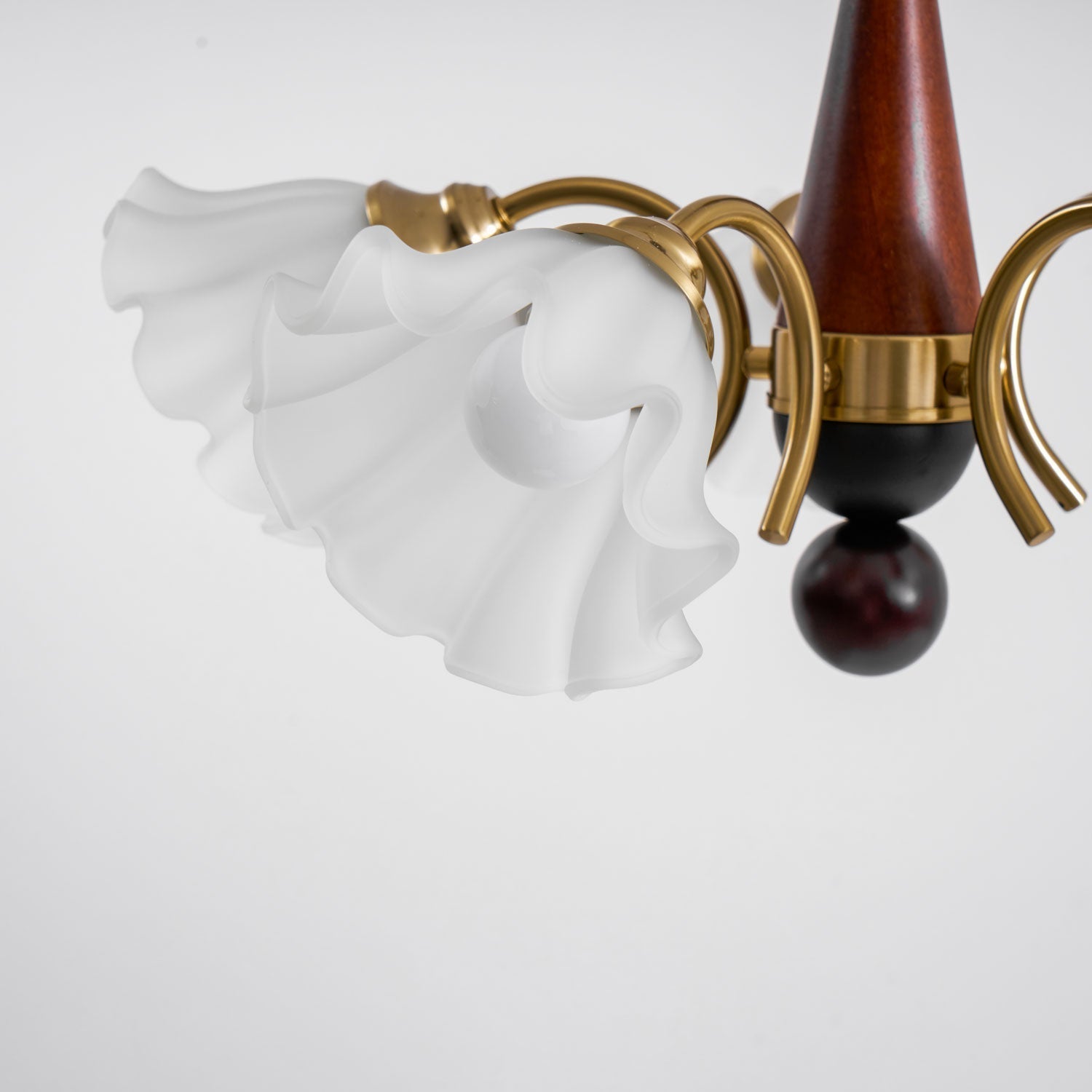 Bloomcrest Chandelier - Blowlighting