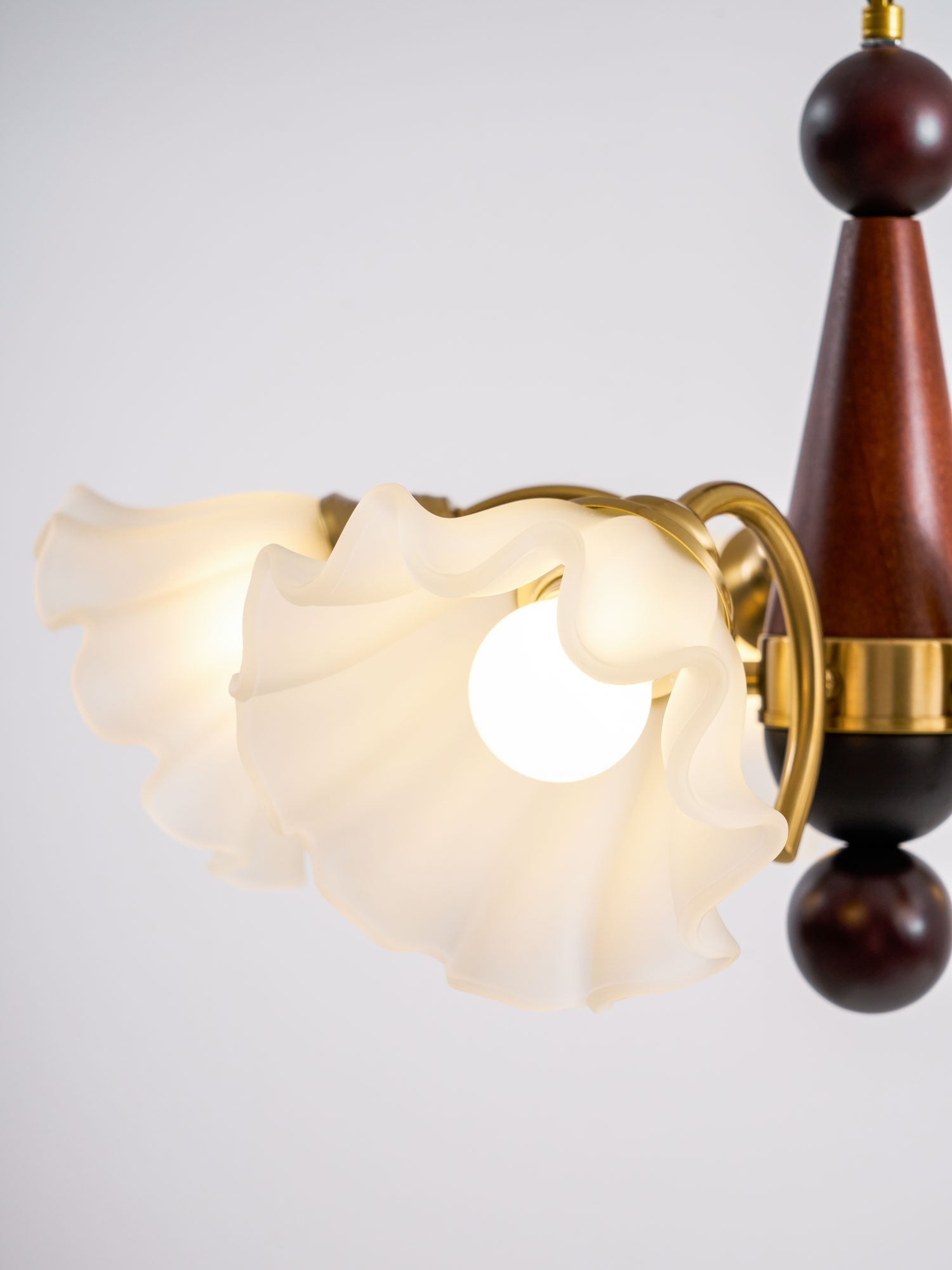 Bloomcrest Chandelier - Blowlighting