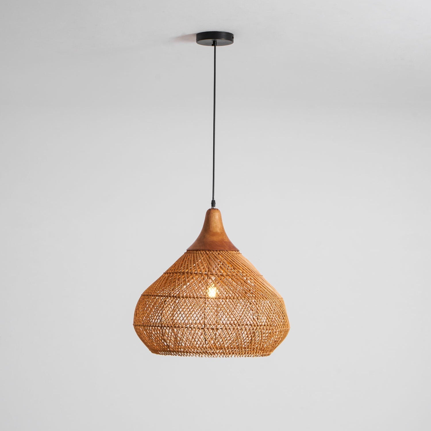 Braided Rattan Pendant Lamp - Blowlighting