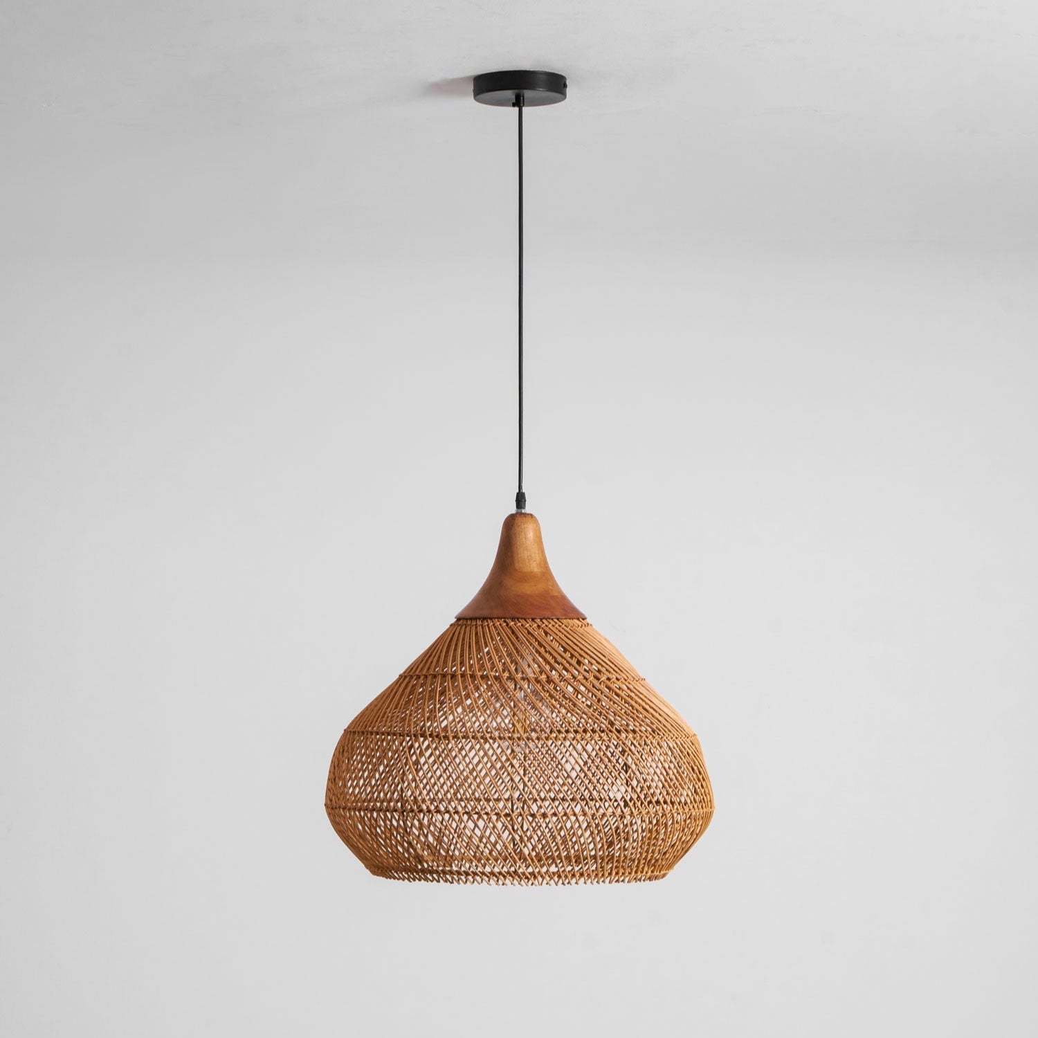 Braided Rattan Pendant Lamp - Blowlighting
