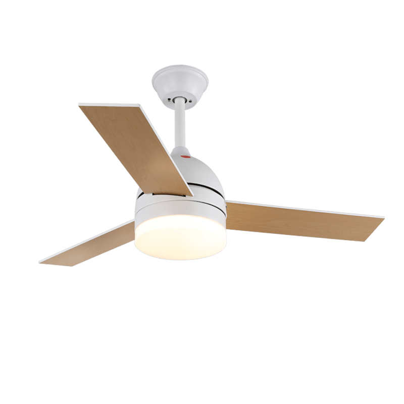 Ventilatore da Soffitto con Luce Minimalista in Legno Selena, installato in una camera da letto moderna