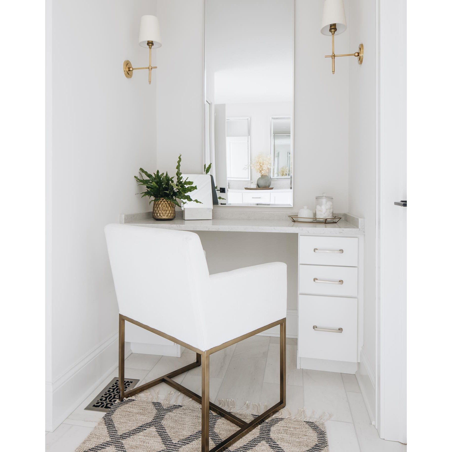 Platina Modern Minimalist Brass Fabric Wall Lamp - Lamp Copper