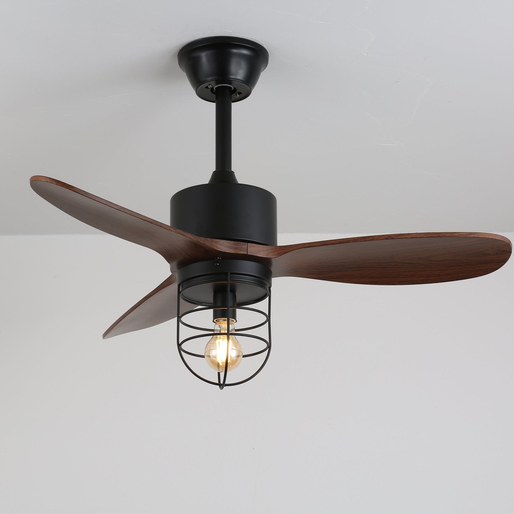 Ventilatore da soffitto industriale in legno Brisora con luce, funzioni del telecomando