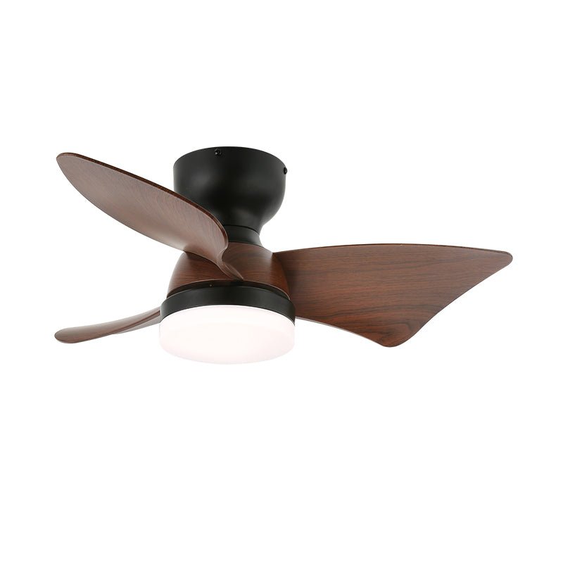 Immagine lifestyle del ventilatore da soffitto con luce Mirella in una camera da letto