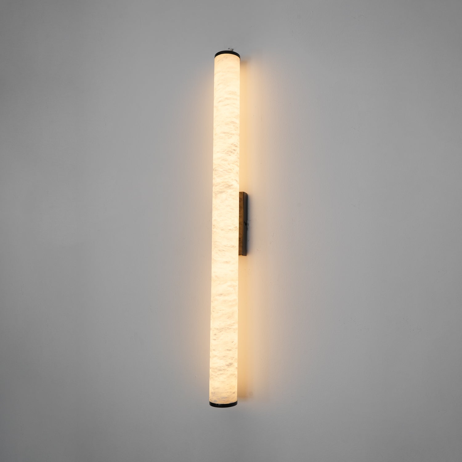 Nyvynor Rectangular Alabaster Wall Light - Neutralighting