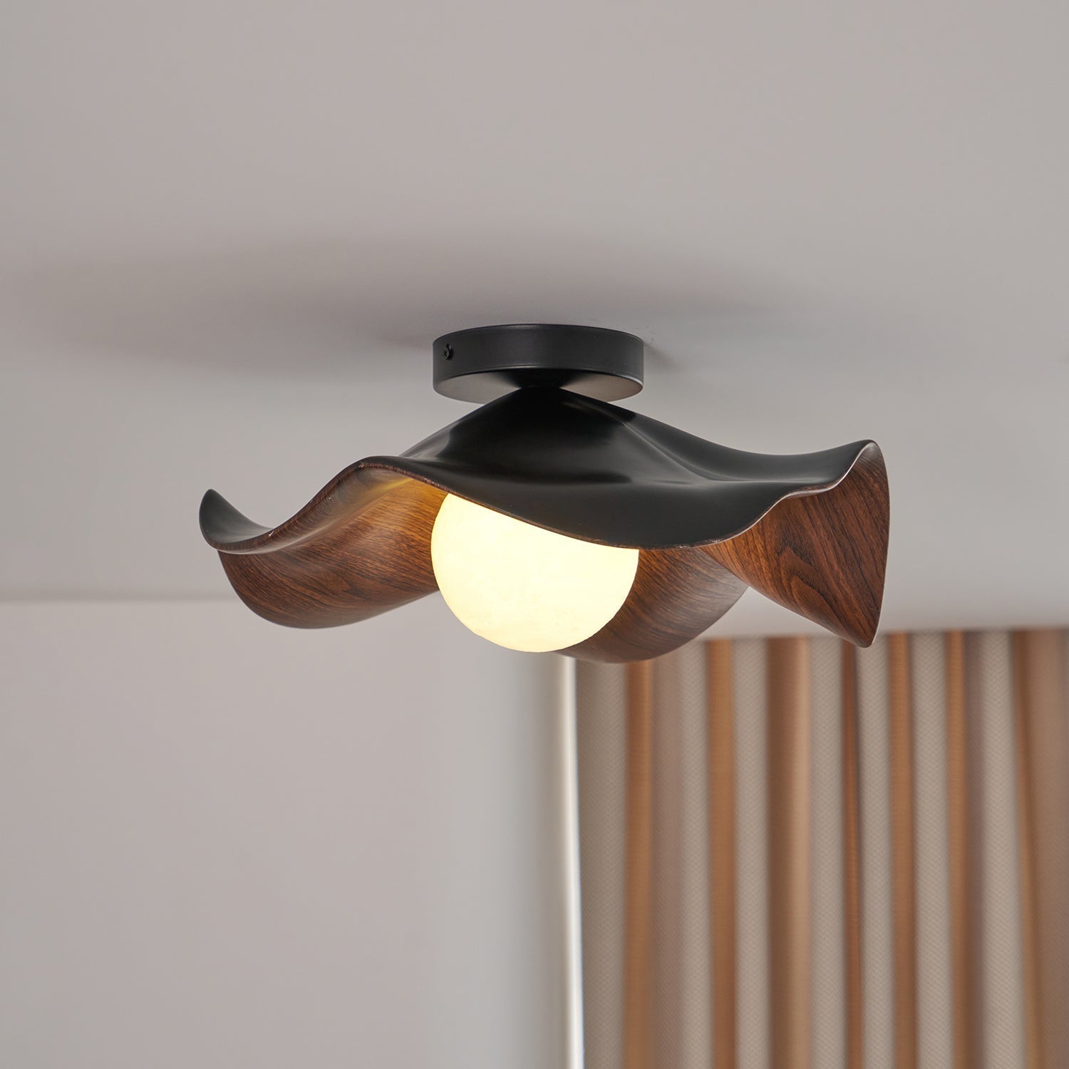 Muto Lampada da Soffitto in Legno Nero e Bianco