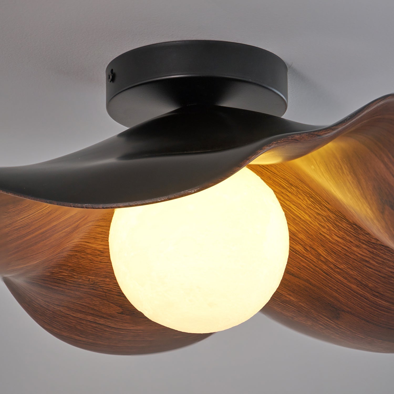 Muto Lampada da Soffitto in Legno Nero e Bianco