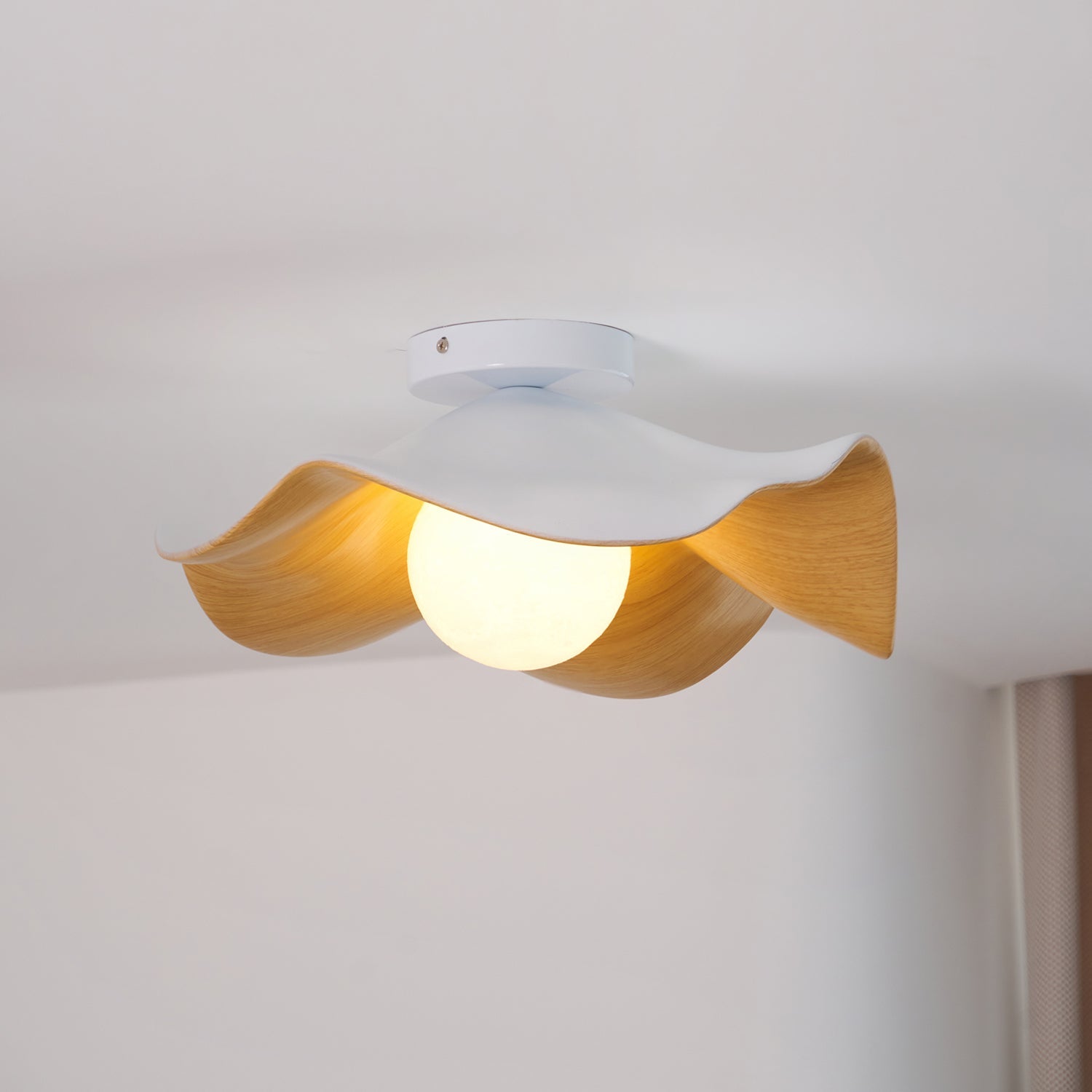 Muto Lampada da Soffitto in Legno Nero e Bianco