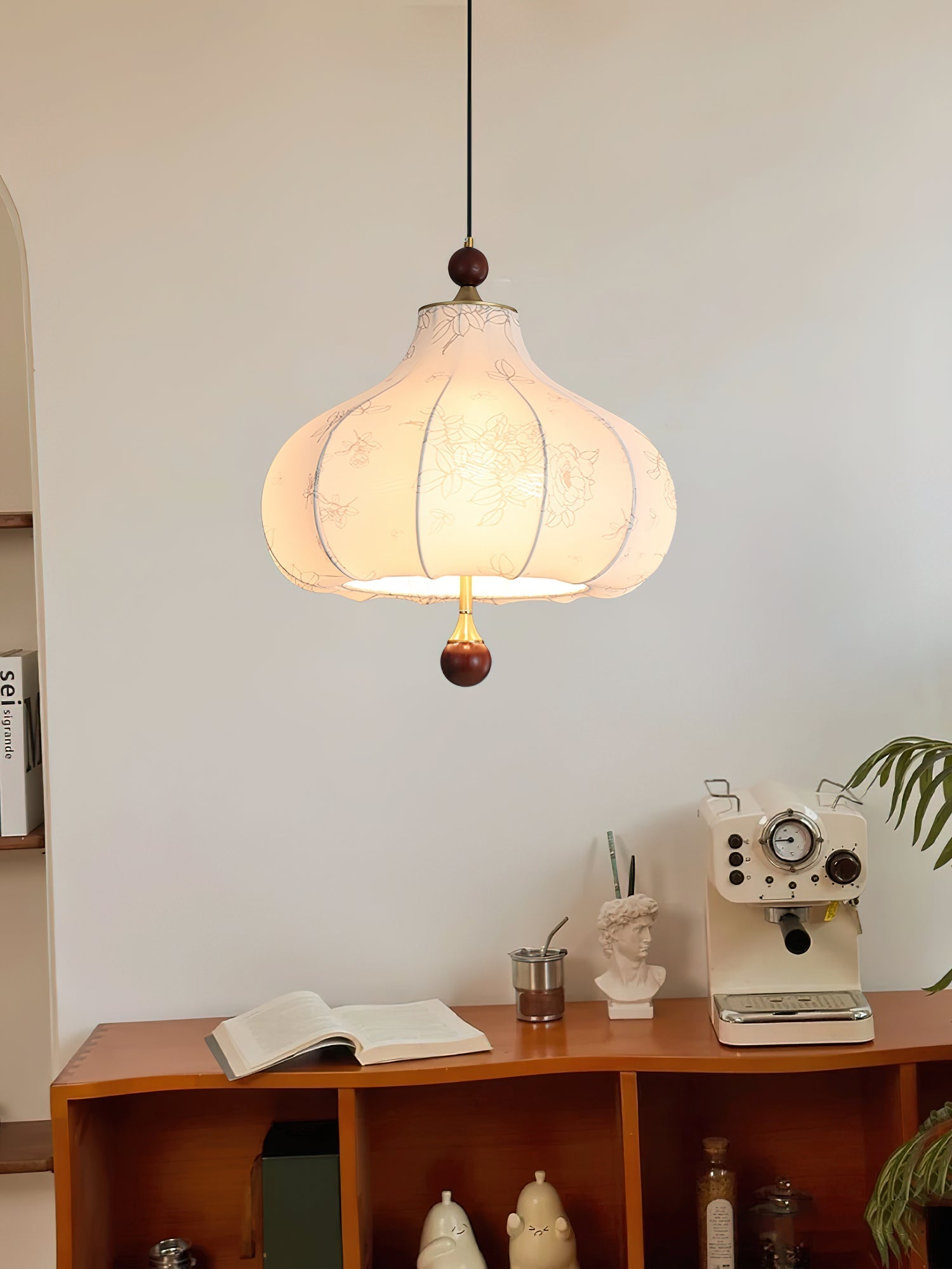 Chestnut Bloom Pendant Lamp - Blowlighting
