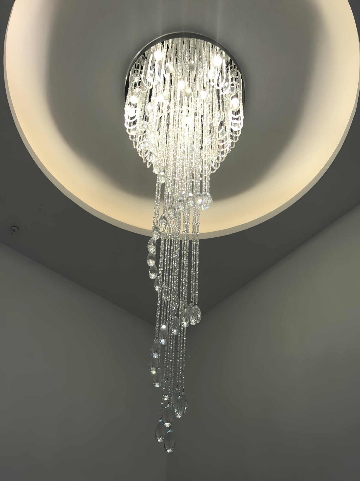 Classic Symphony Spiral Chandelier - Blowlighting
