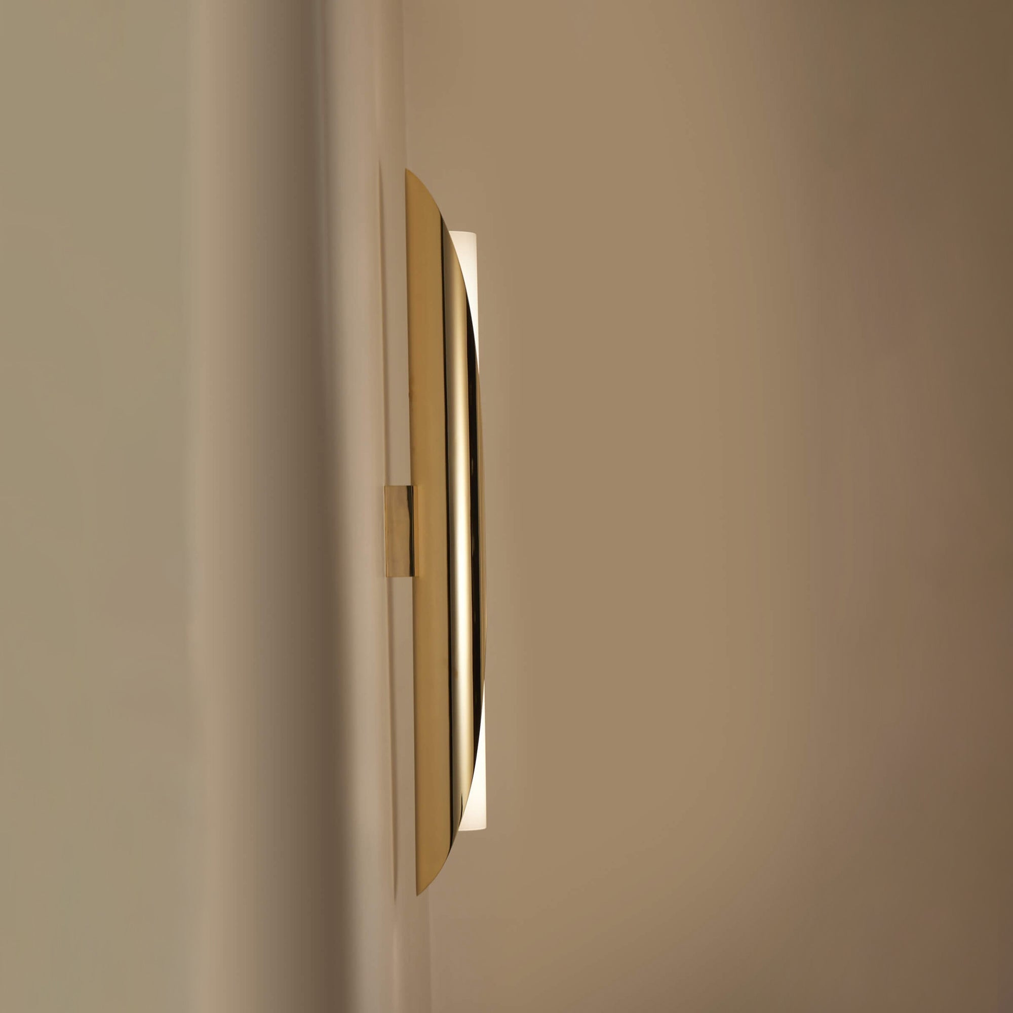 Jolt Modern Minimalist Copper Metal Acrylic Wall Lamp - Lamp Copper