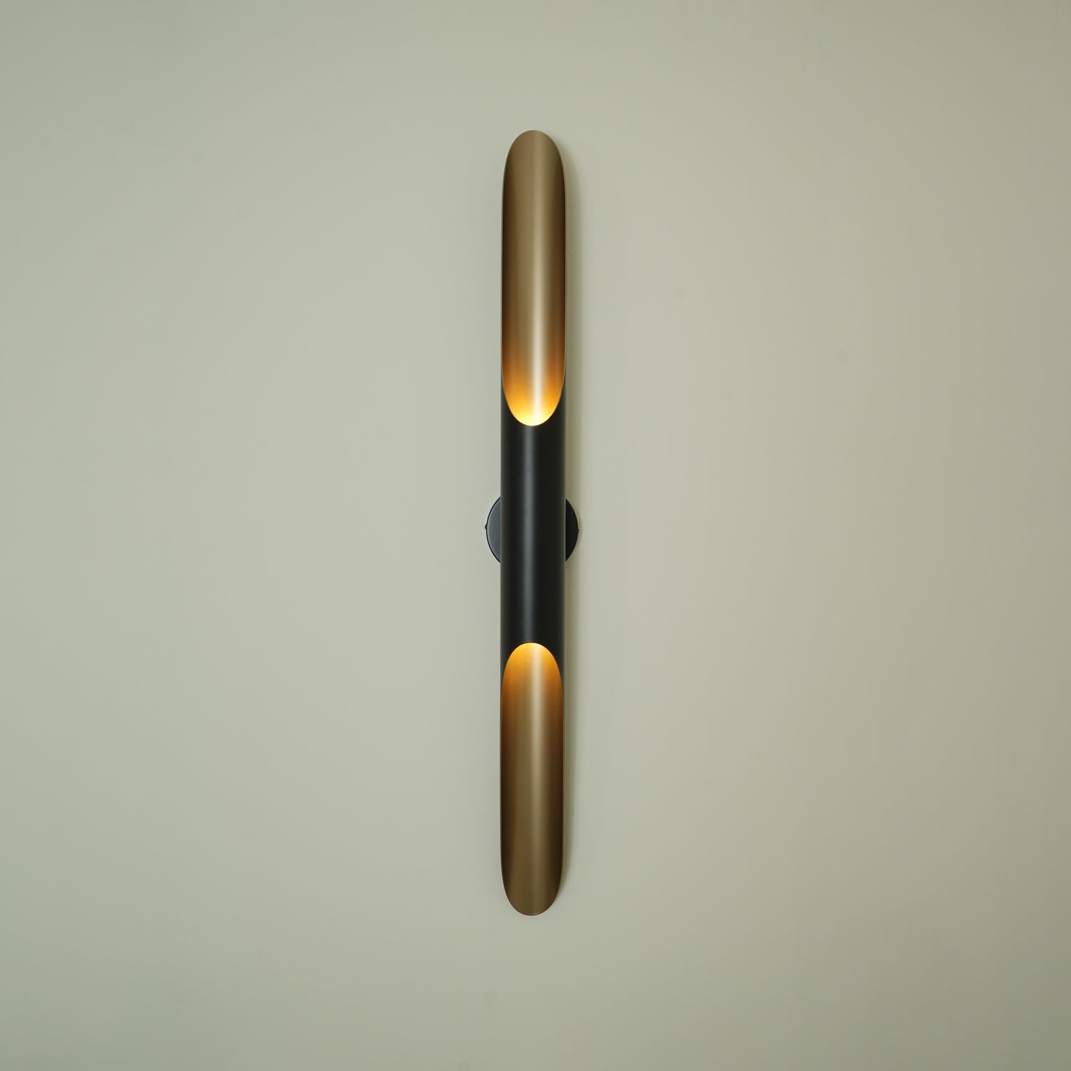 Coltrane Wall Lamp - Blowlighting