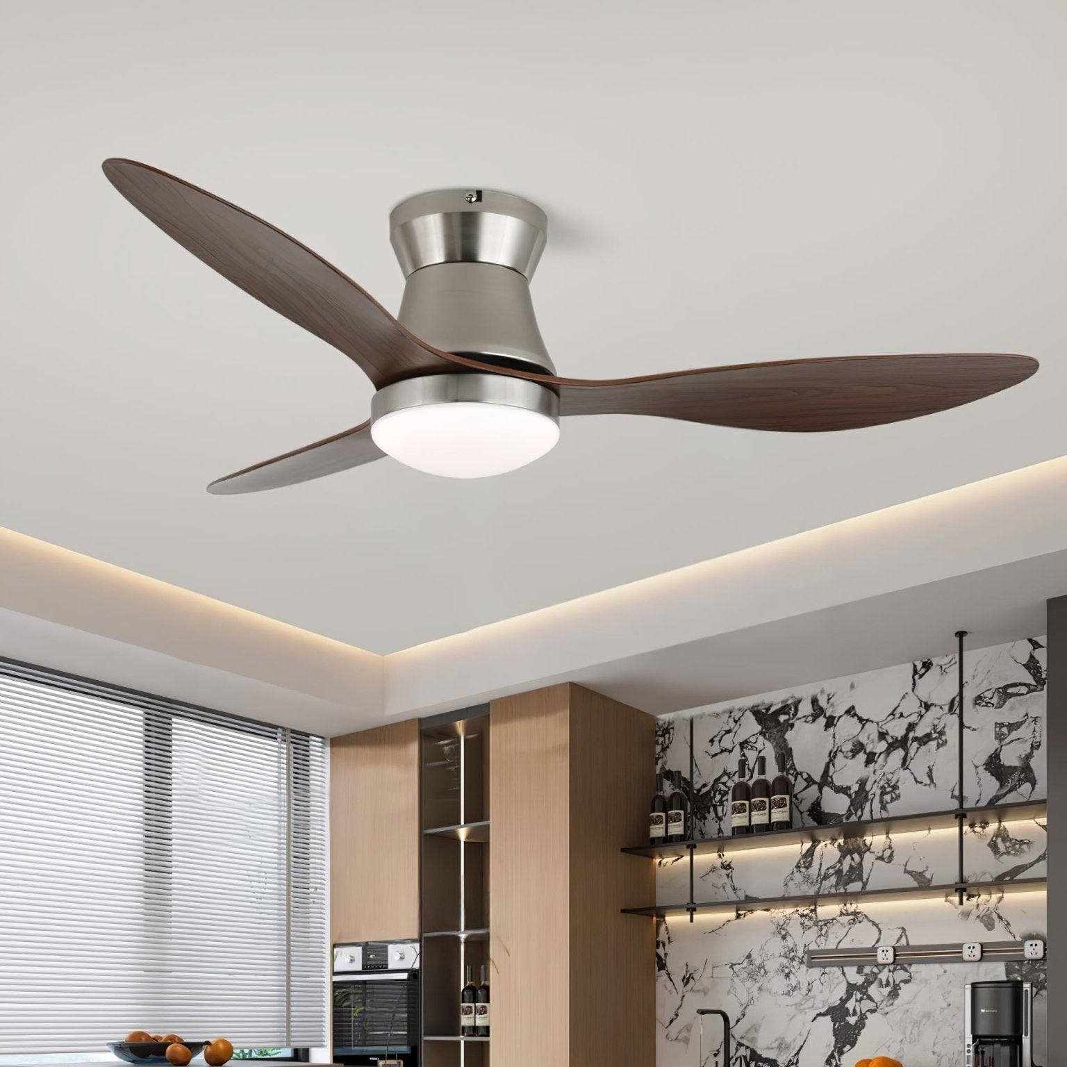 Immagine lifestyle del ventilatore Zerath con luce che illumina un ambiente interno