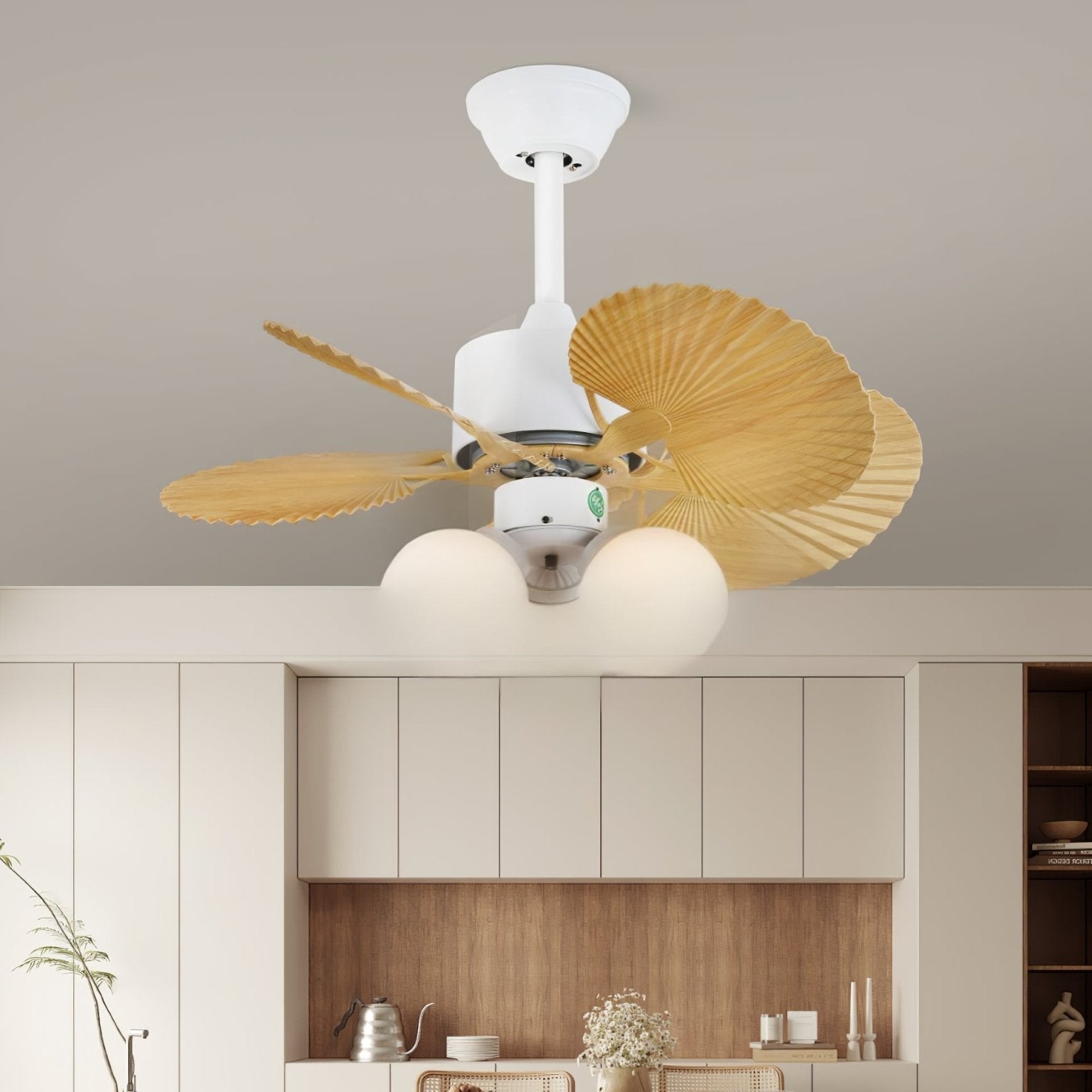 Dimensioni del prodotto per il Modello B del ventilatore da soffitto Aurelia con luce