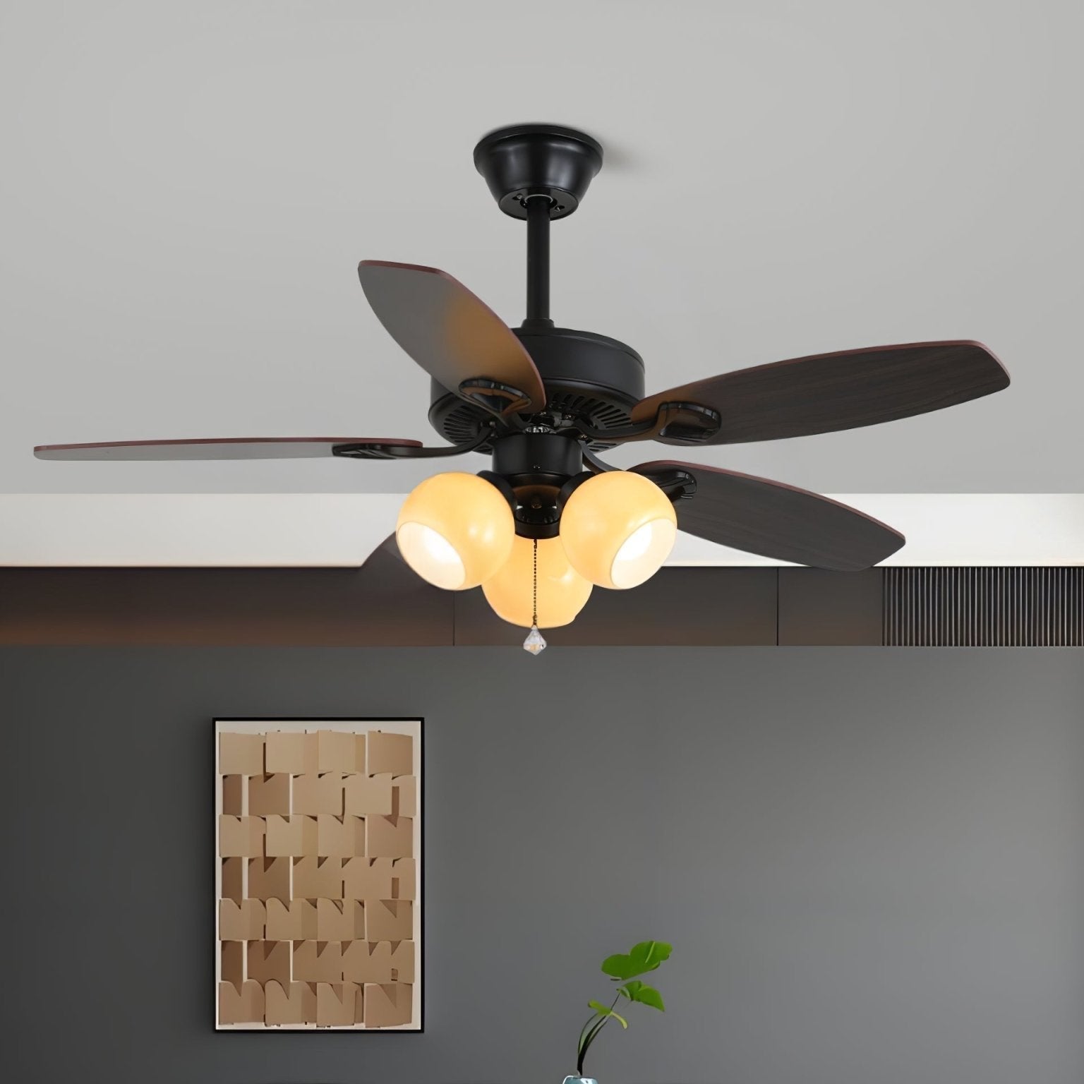 Ventilatore da soffitto Calviera vintage in legno e vetro con pale in movimento