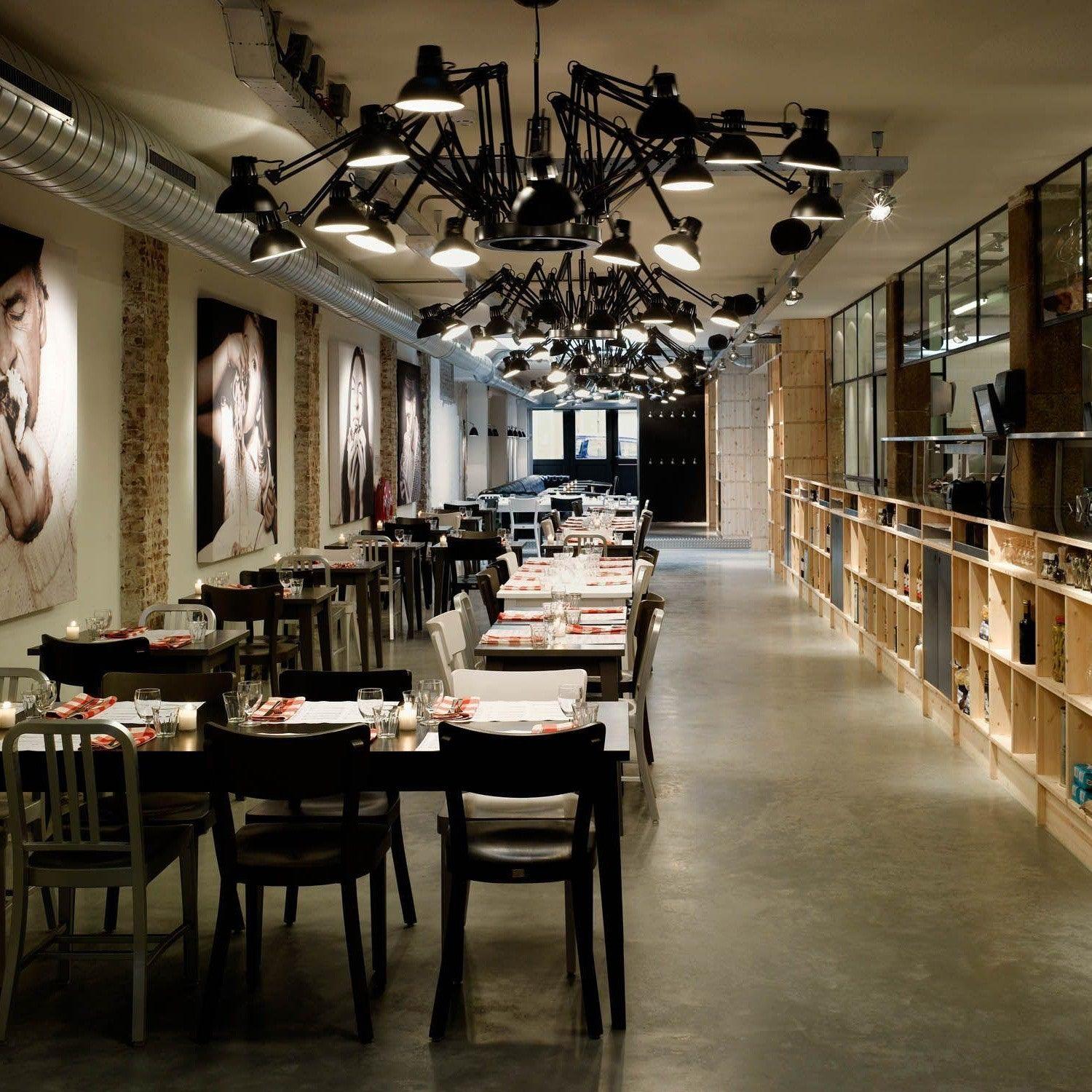 Dear Ingo Chandelier - Blowlighting