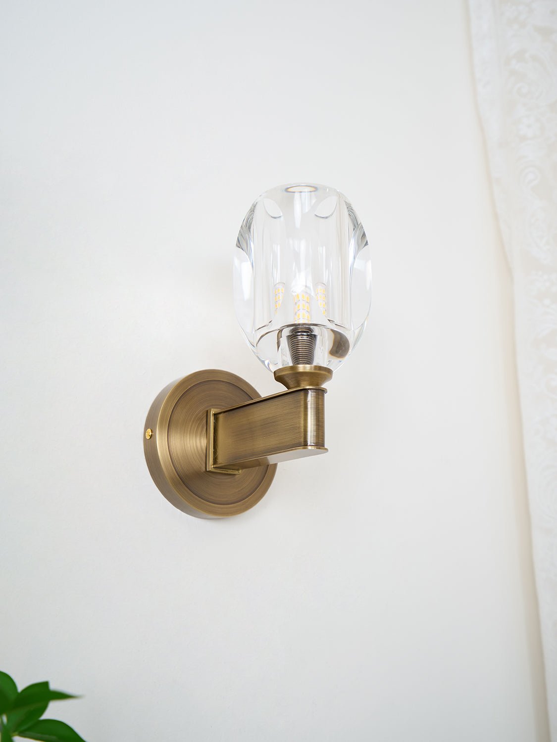 Diamond Crystal Sconce - Blowlighting